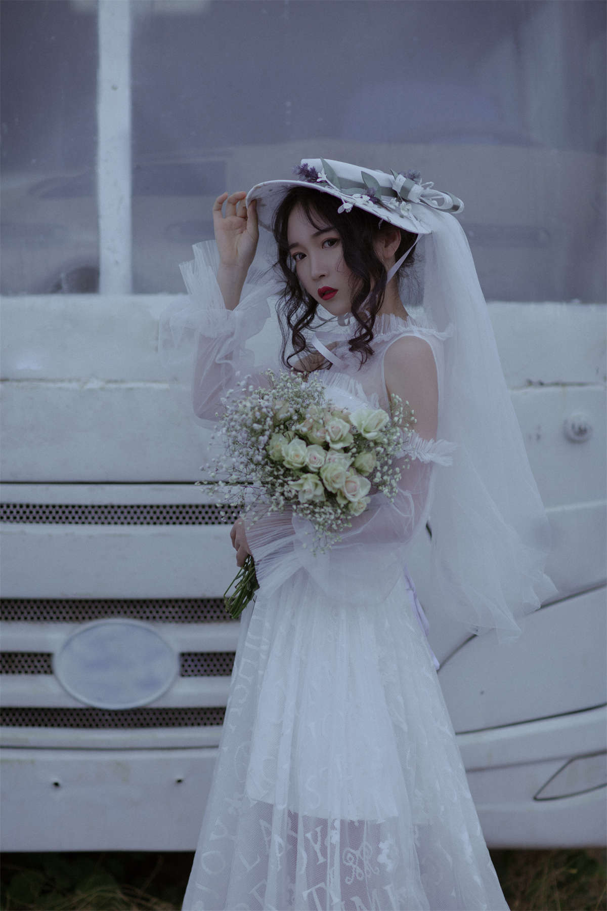 图片[2]-YITUYU艺图语 2022.06.25 为自己穿一次婚纱 月下桑小川-日更街拍