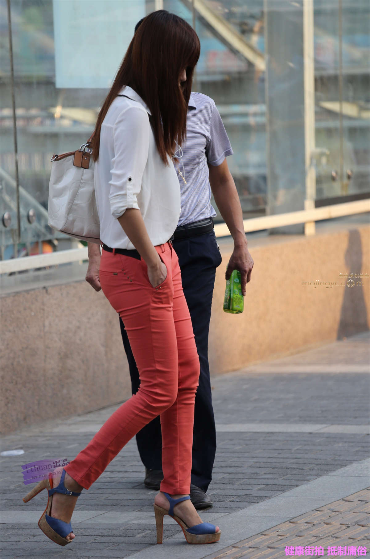 图片[2]-李欢原创-红裤，紧翘（22P）-日更街拍