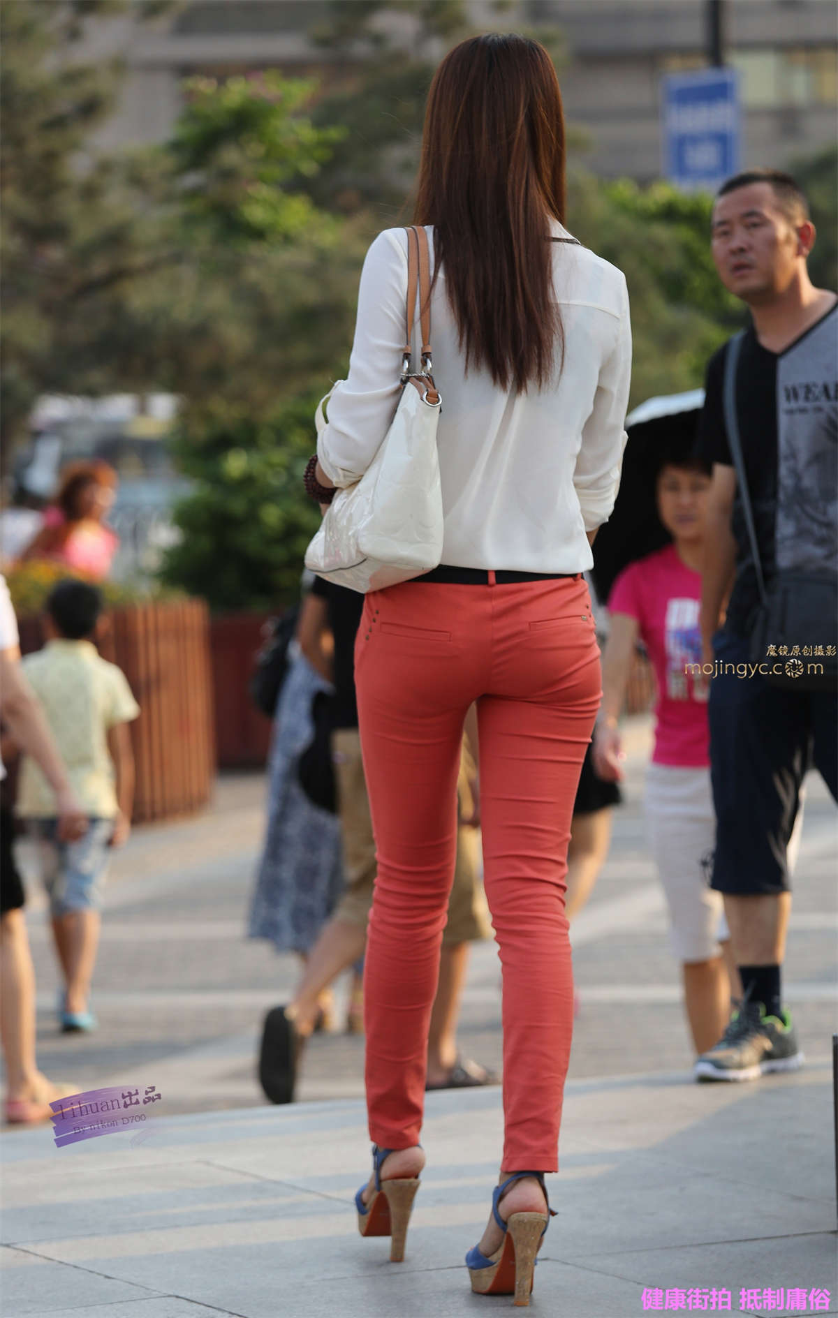 李欢原创-红裤，紧翘（22P）-日更街拍