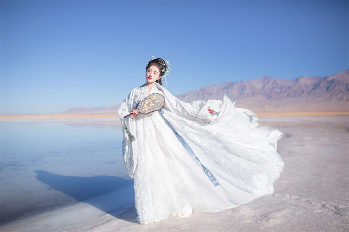 YITUYU艺图语 2024.10.02 月照 当初叫人家小田田插图1