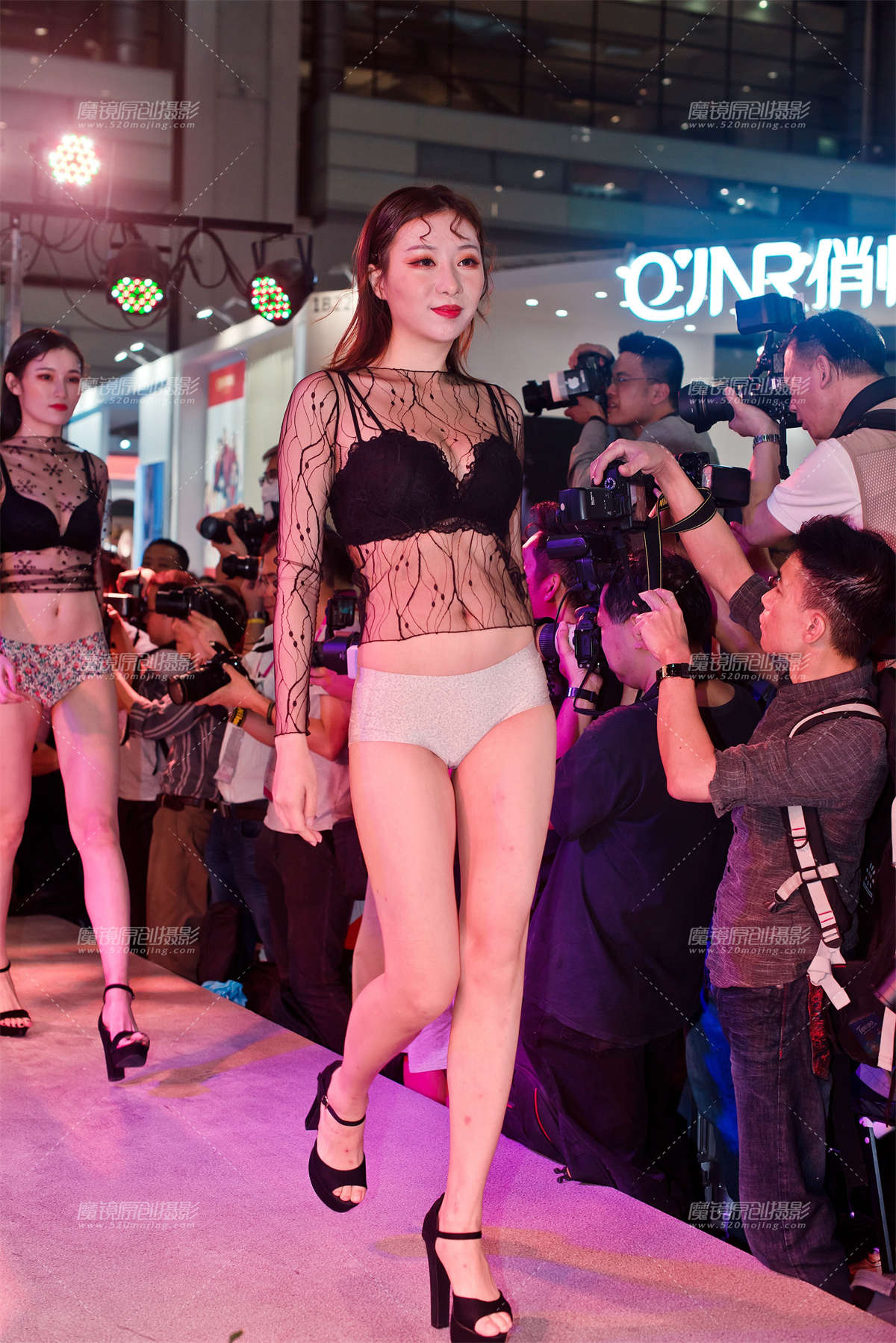 【御风赛贴】2019内衣展之内裤秀01-日更街拍