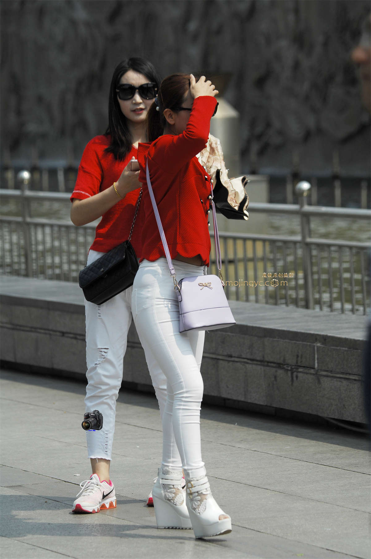 2016-04-28紧身薄透白裤少妇尼康版之二56张-日更街拍