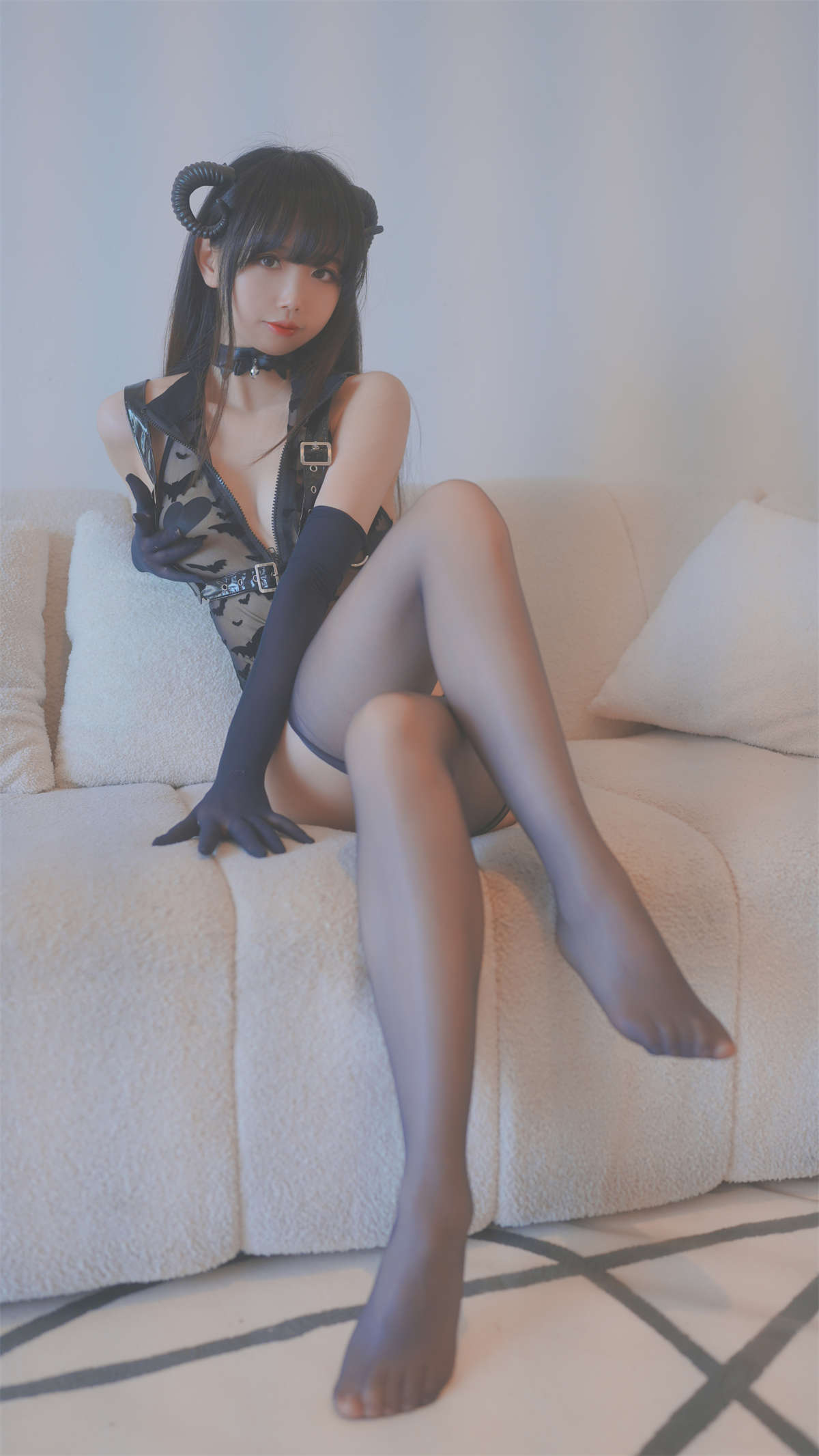 知名Coser-雪琪SAMA No.57 小恶魔透视装-日更街拍