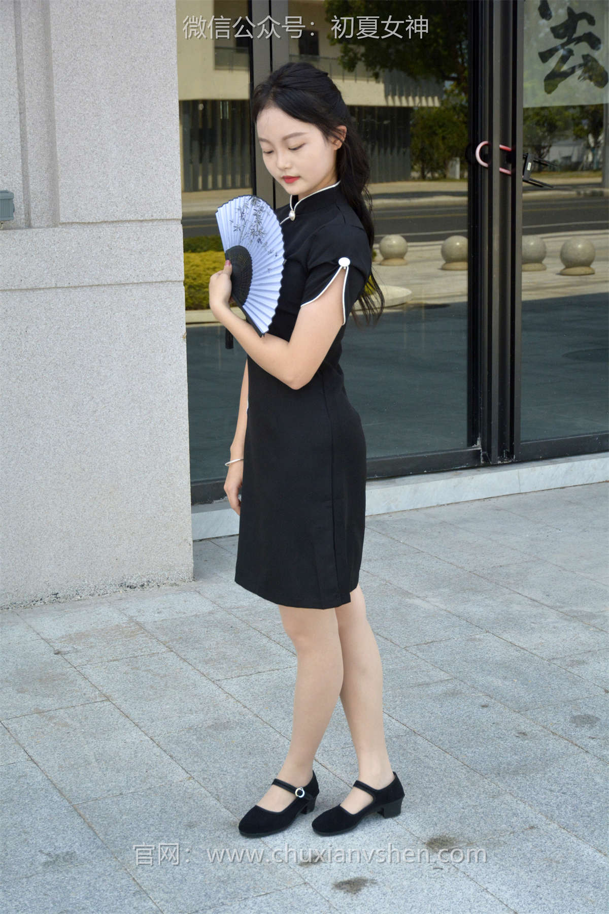 图片[2]-初夏女神 NO.101 双双 黑色旗袍-日更街拍