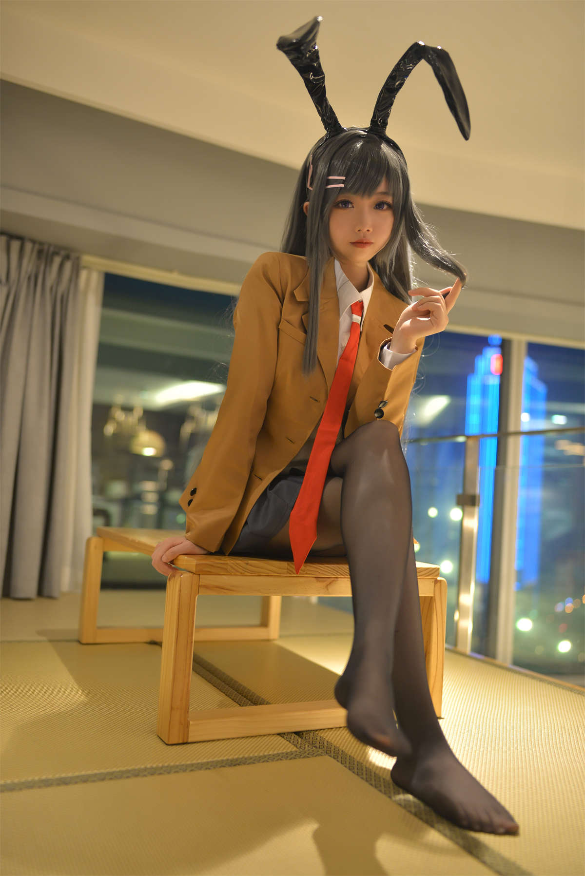 知名Coser-雪琪SAMA No.58 麻衣制服兔女郎-日更街拍