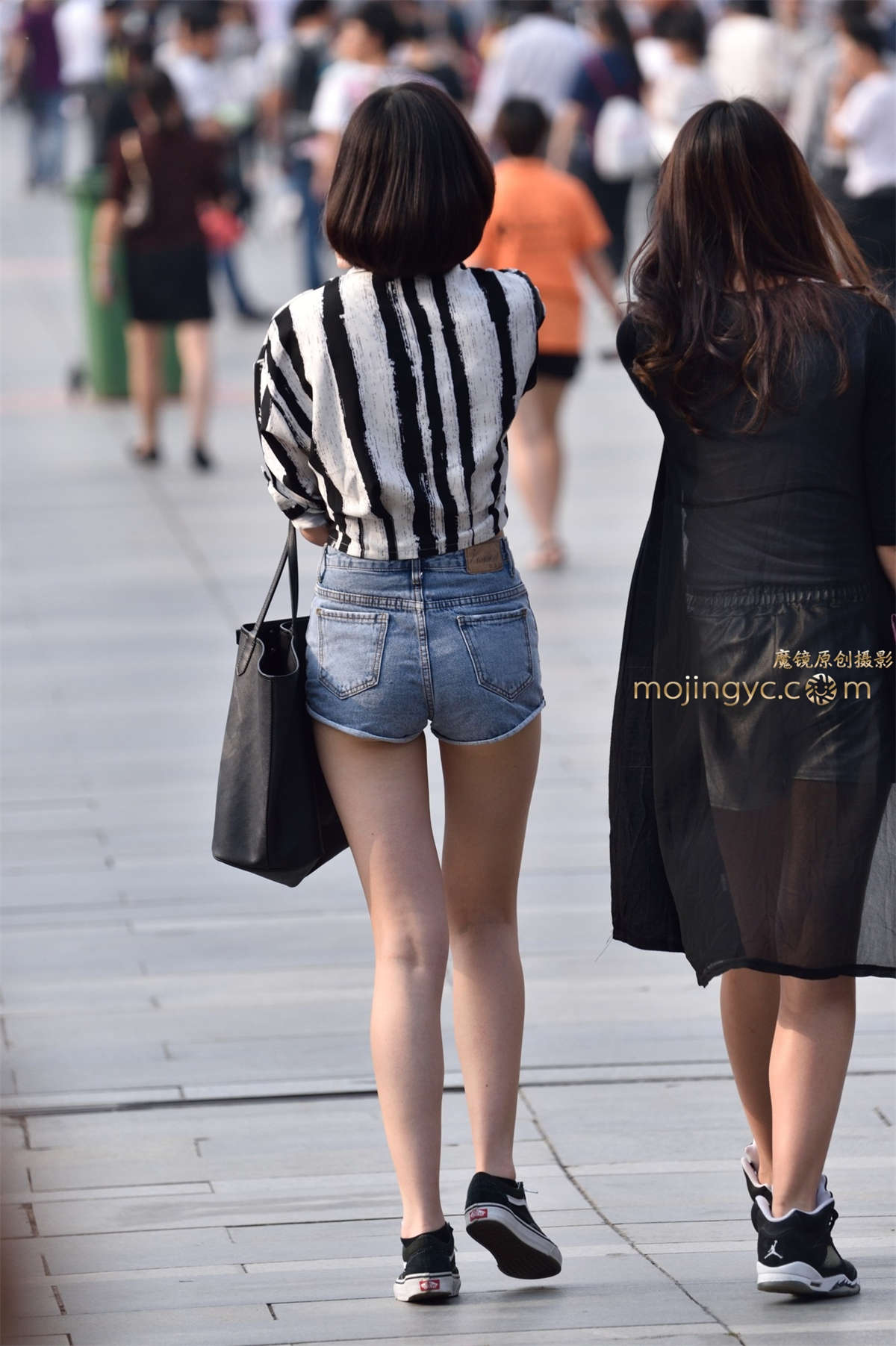图片[2]-2016-11-21紧身短裤短发美眉19张-日更街拍