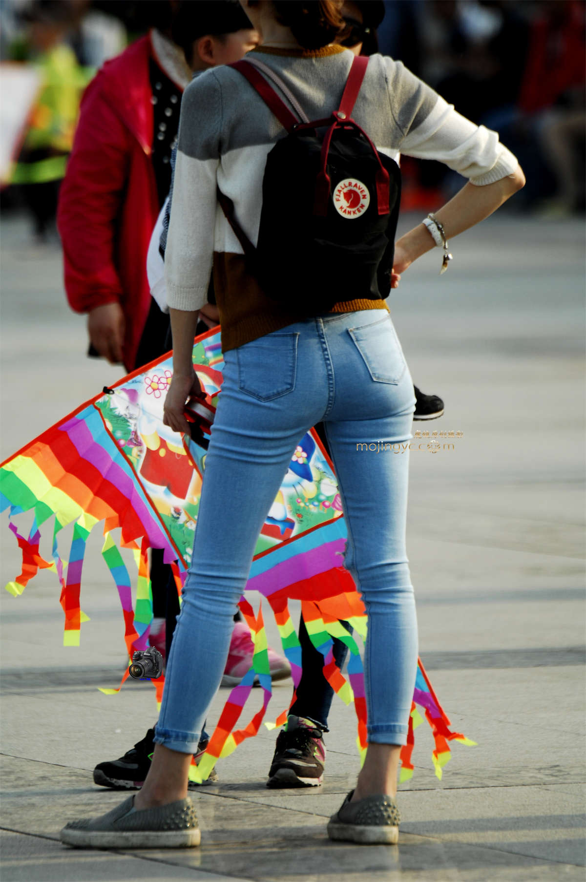 图片[2]-2016-05-04苗条身材丰满翘臀少妇15张-日更街拍