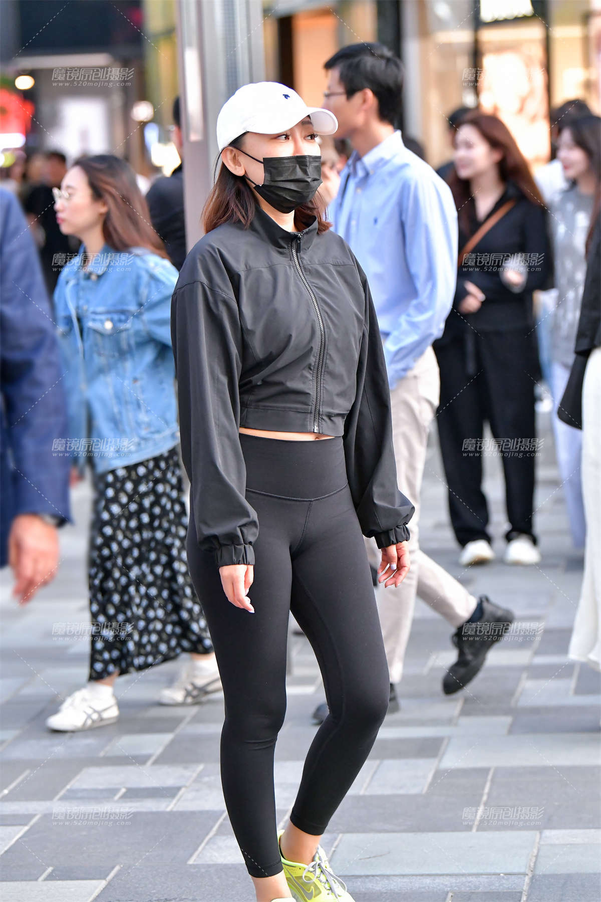 图片[2]-★韵味黑色紧身裤美女-日更街拍