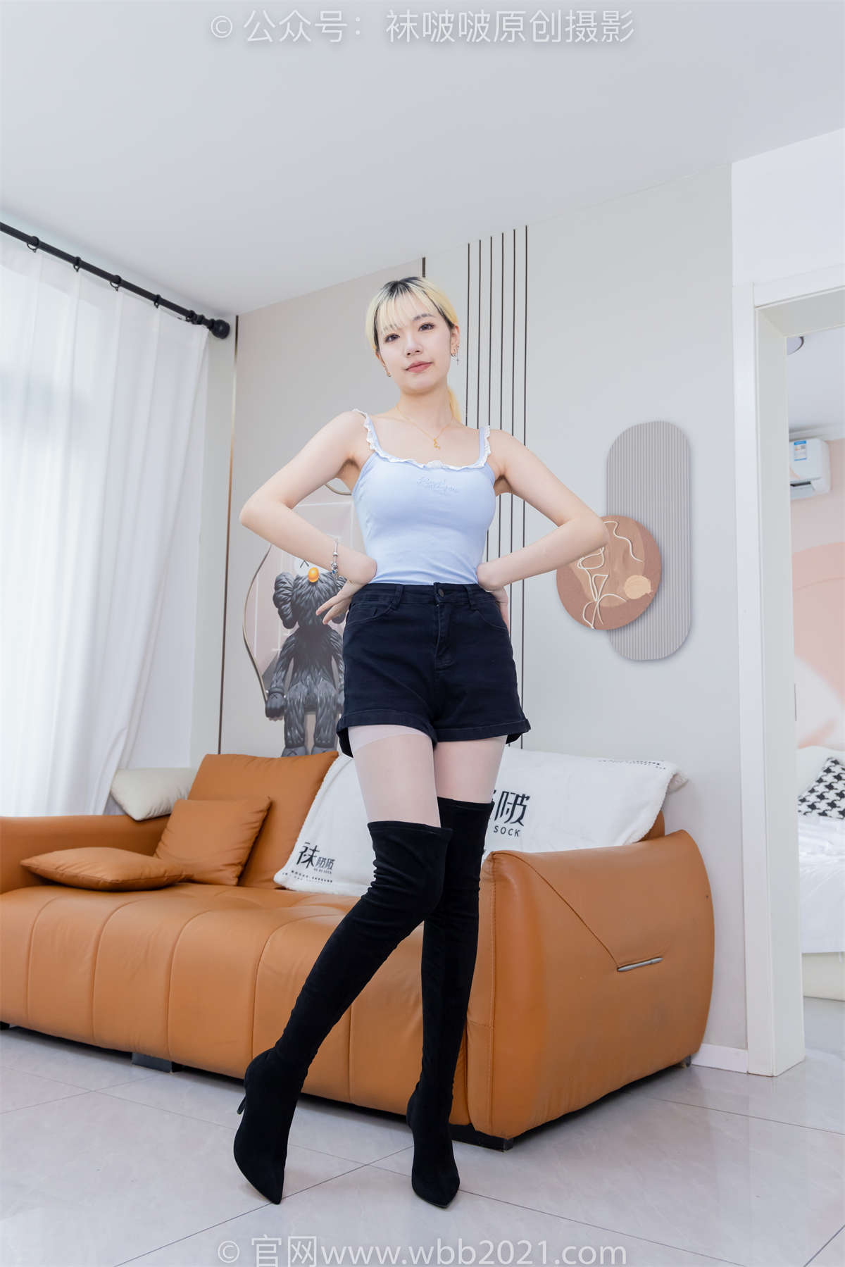 图片[2]-袜啵啵 No.528 小甜豆-高跟长靴、薄白丝（脚尖加固款）、薄黑丝（脚尖微加固款）、薄肉丝（脚尖微加固款）超长花絮版-日更街拍