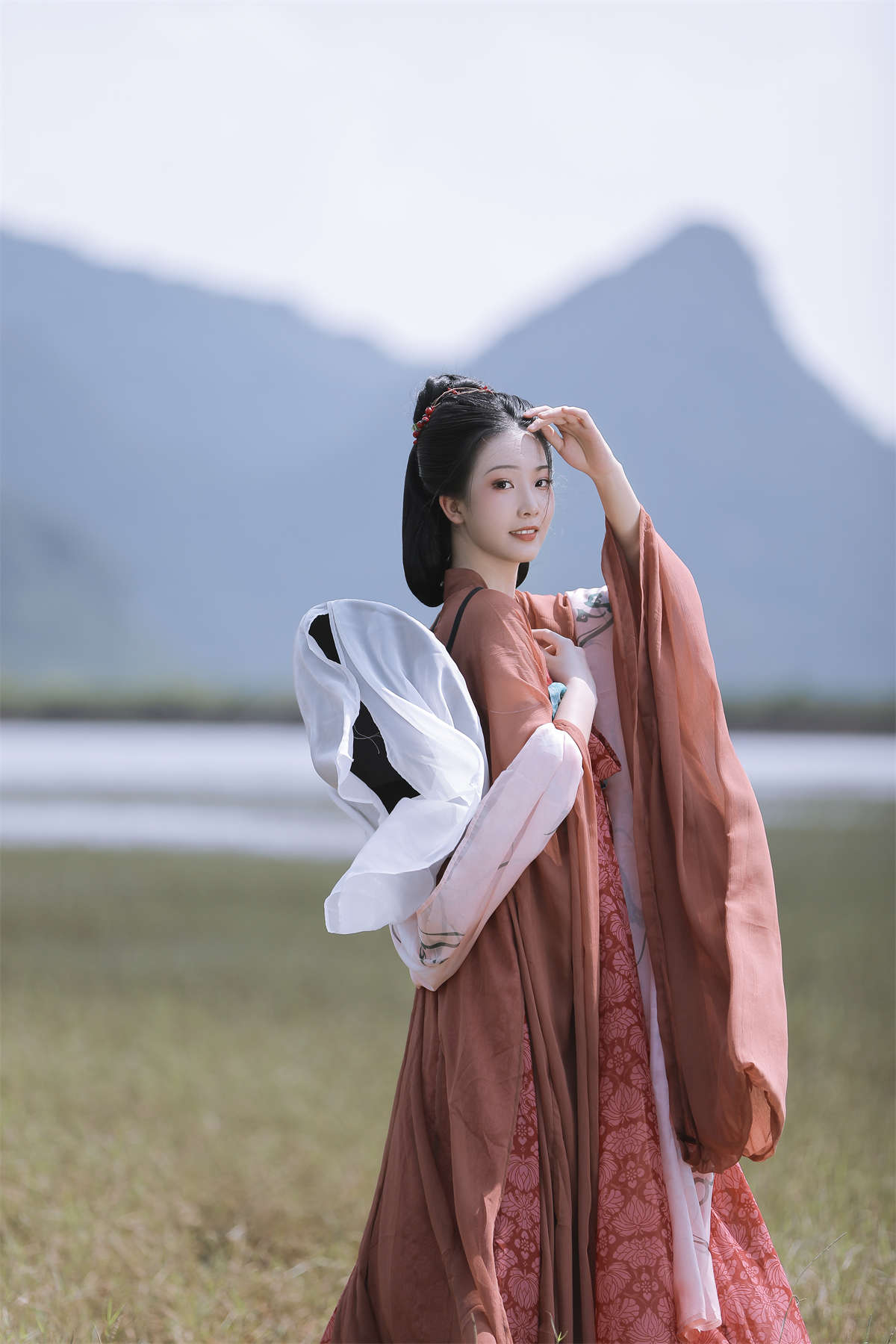 YITUYU艺图语 2023.03.23 八归·秋江带雨 芝芝琪-日更街拍