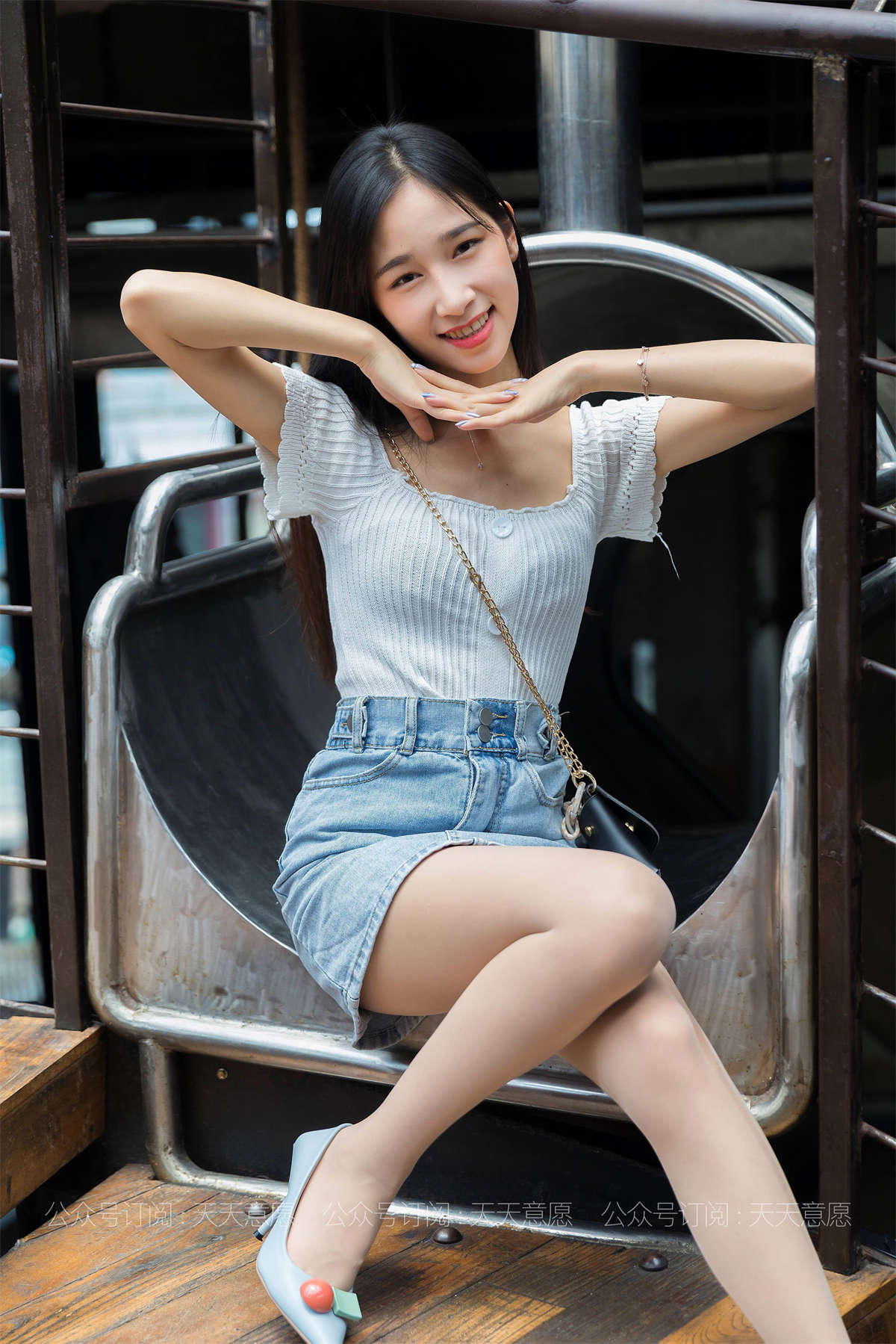 图片[2]-IESS异思趣向 丝享家792期：美子 玩滑滑梯-日更街拍