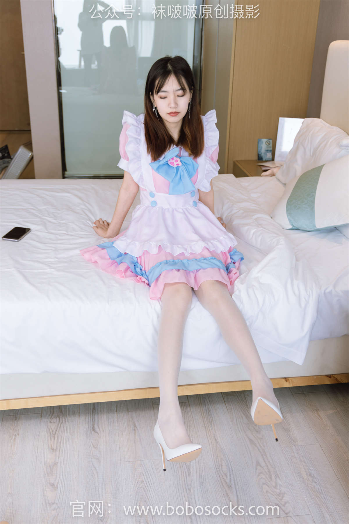 袜啵啵 No.154 小甜豆-两双高跟鞋、珠光白丝（脚尖透明款）、女仆装 花絮版插图1