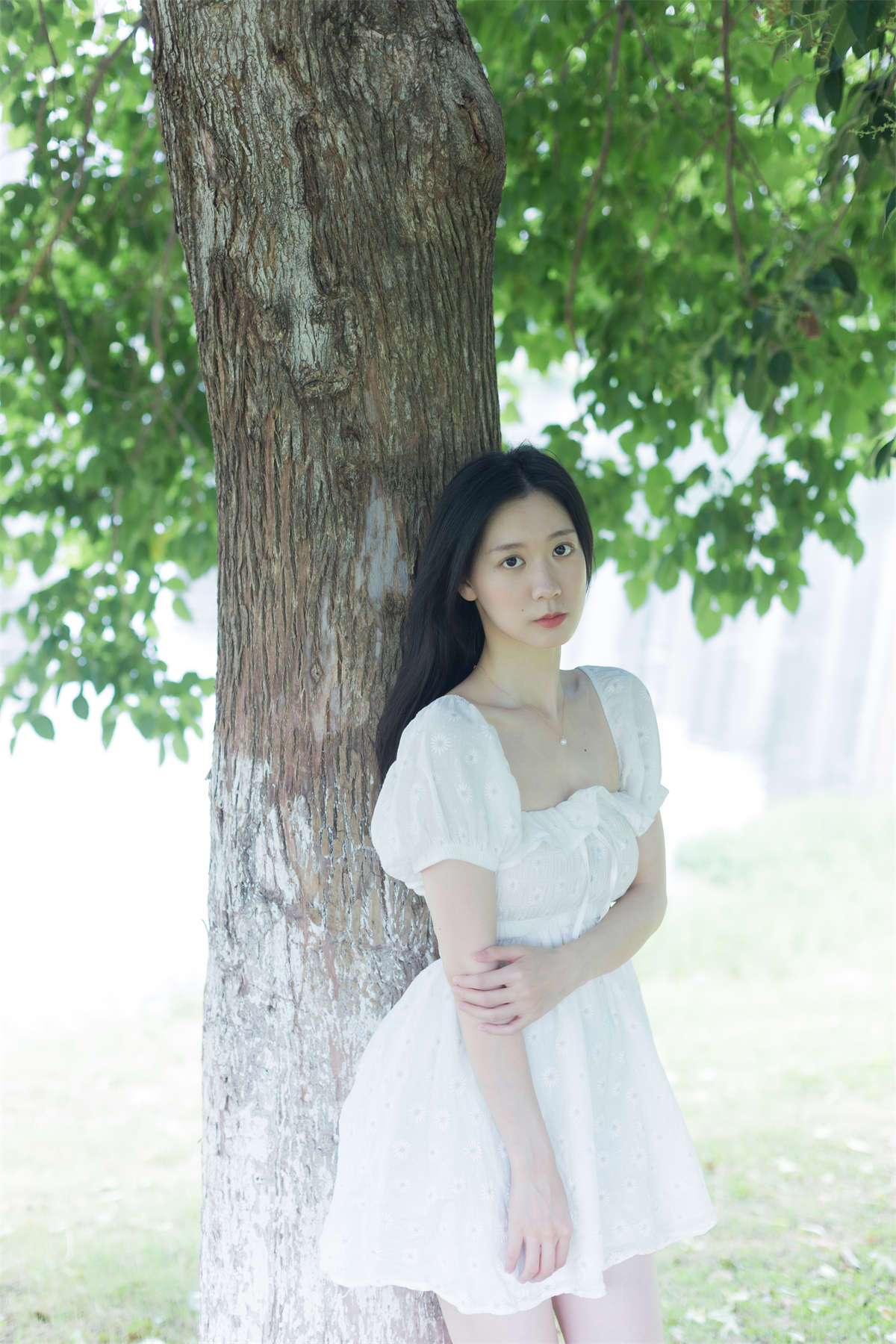 YITUYU艺图语 2023.07.09 绿色呼吸 饲猫少女--日更街拍