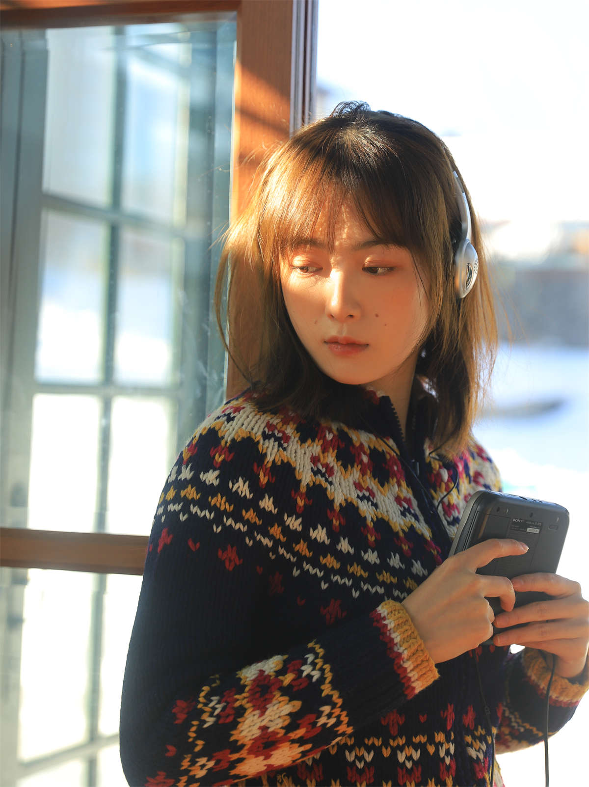 YITUYU艺图语 2024.03.11 窗外大雪 削月亮插图1