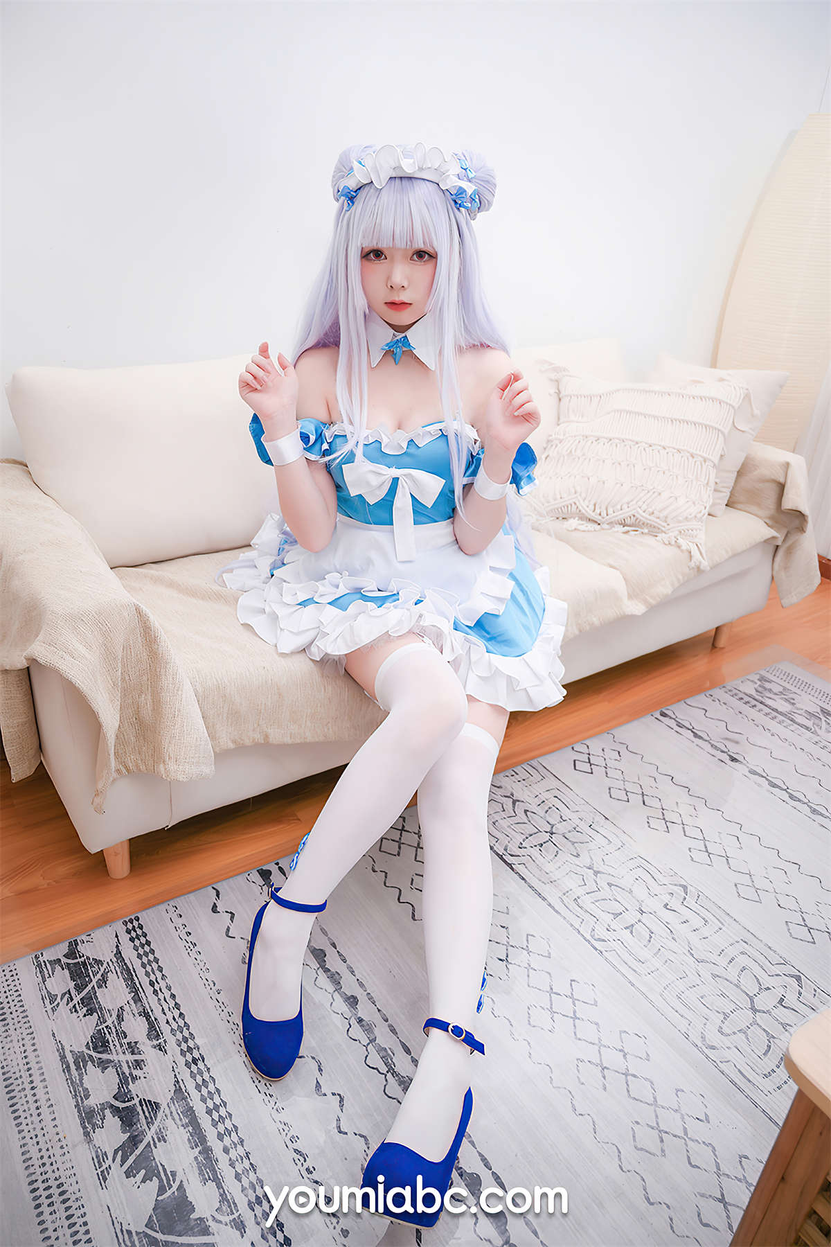 图片[2]-YouMi尤蜜 2020.12.22 小天鹅女仆 向小圆-日更街拍