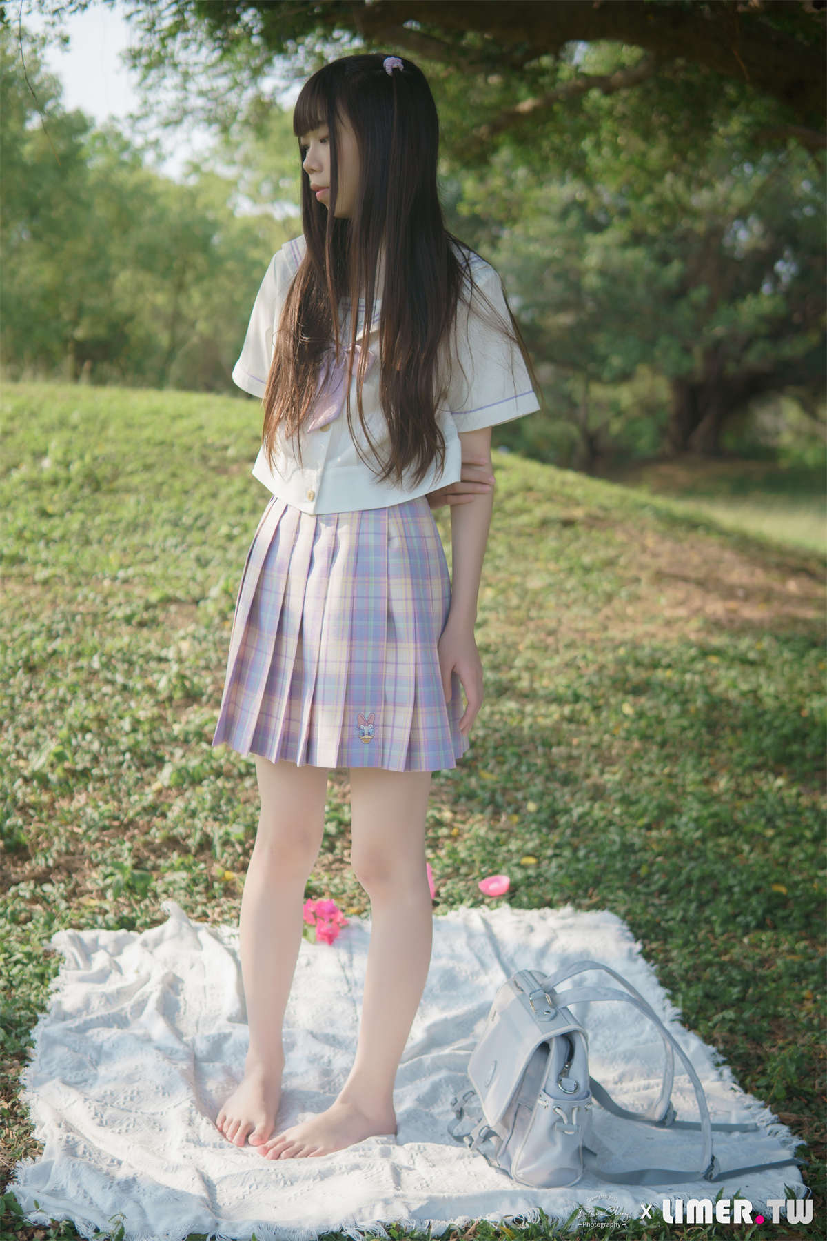 图片[2]-Limerence原创 No.47 海蓝 白皙希腊脚 JK户外野餐-日更街拍