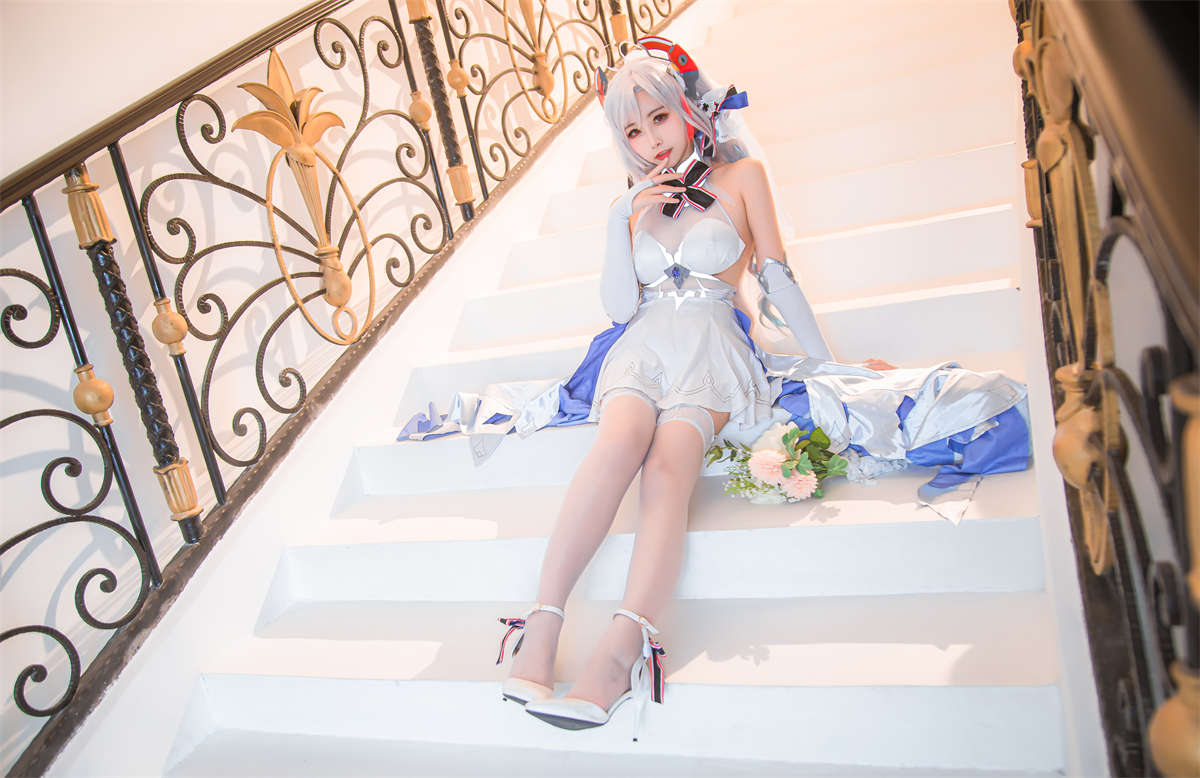 Momoko葵葵 欧根之花嫁-日更街拍