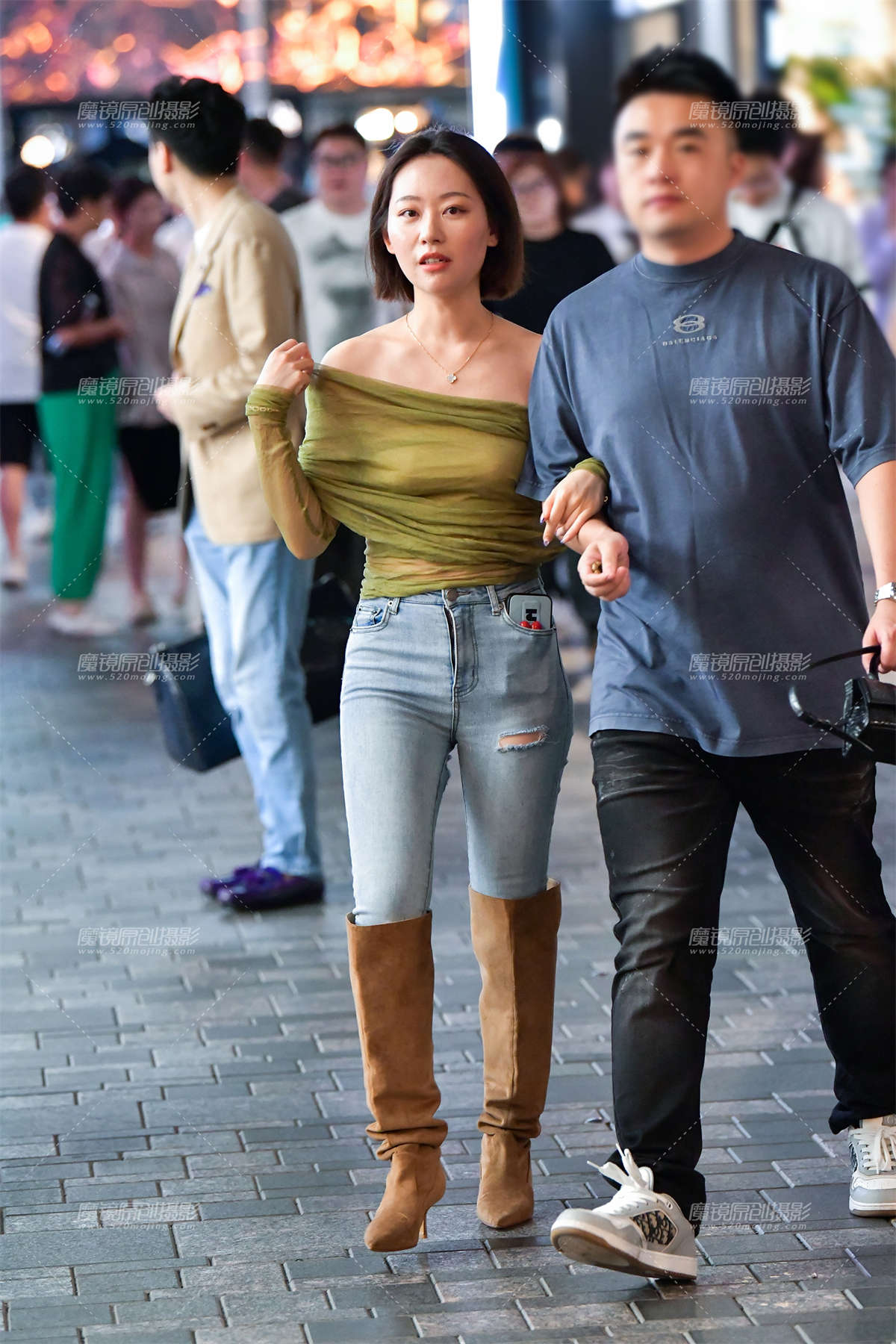 ★长靴牛仔裤美女-日更街拍