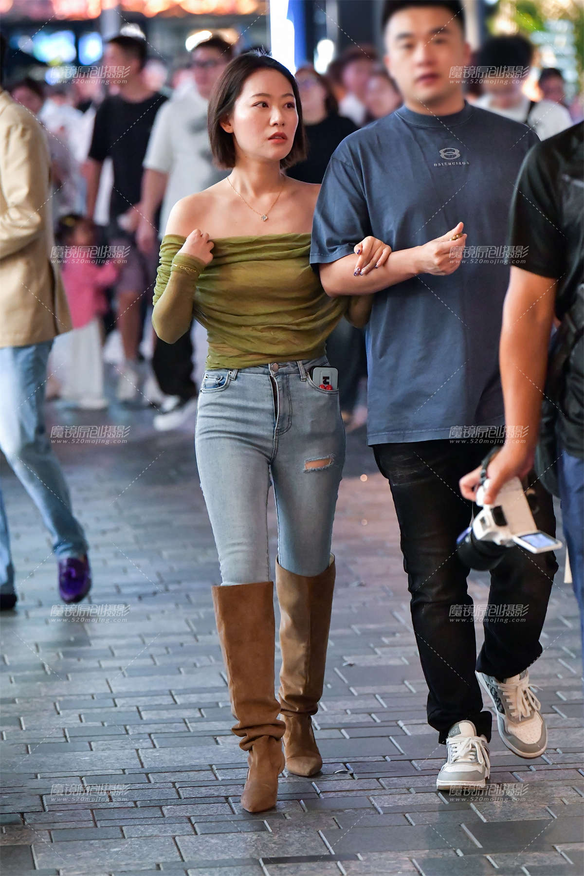 图片[2]-★长靴牛仔裤美女-日更街拍