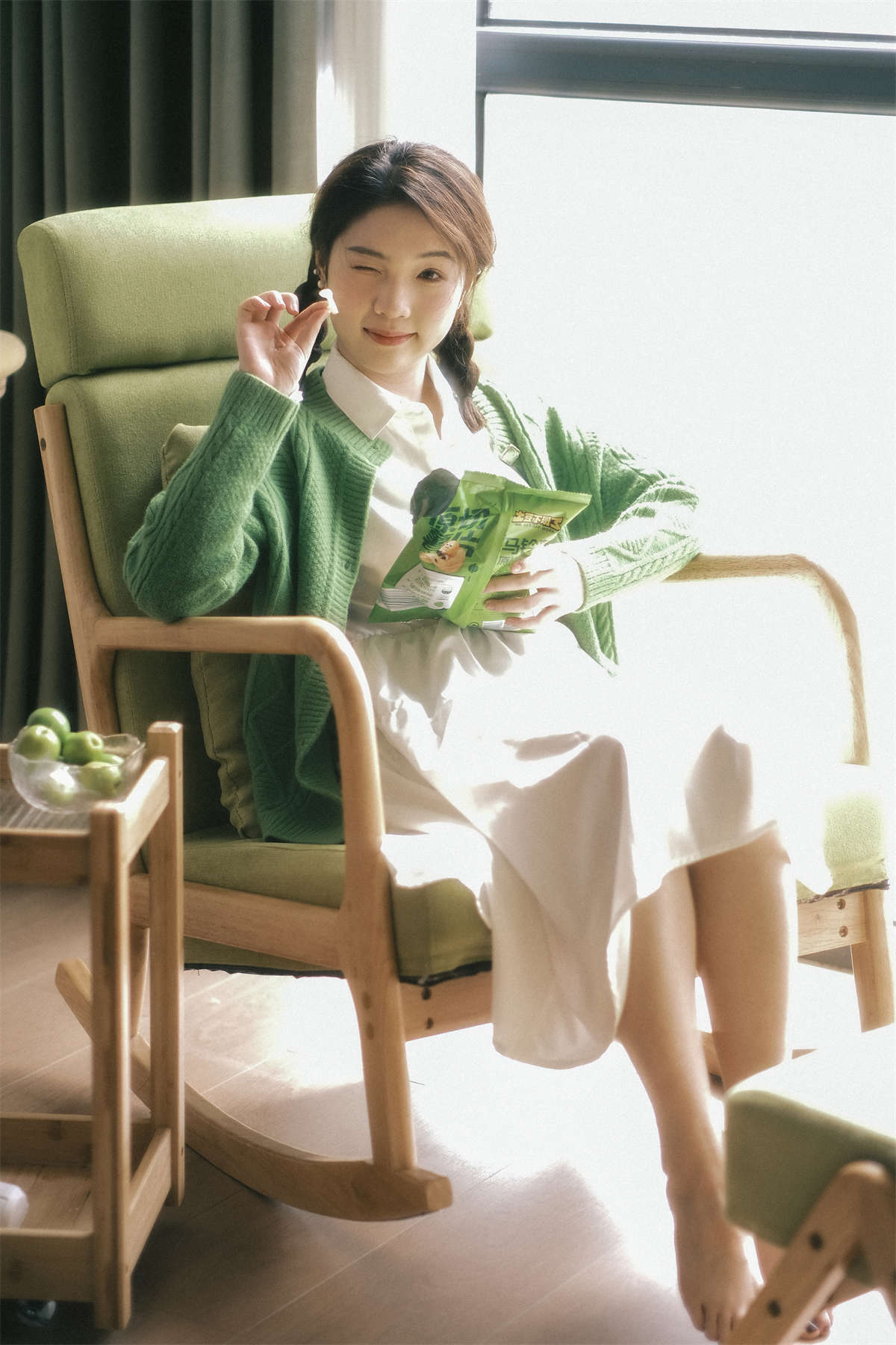 YITUYU艺图语 2023.03.23 少女绿 橙子插图1