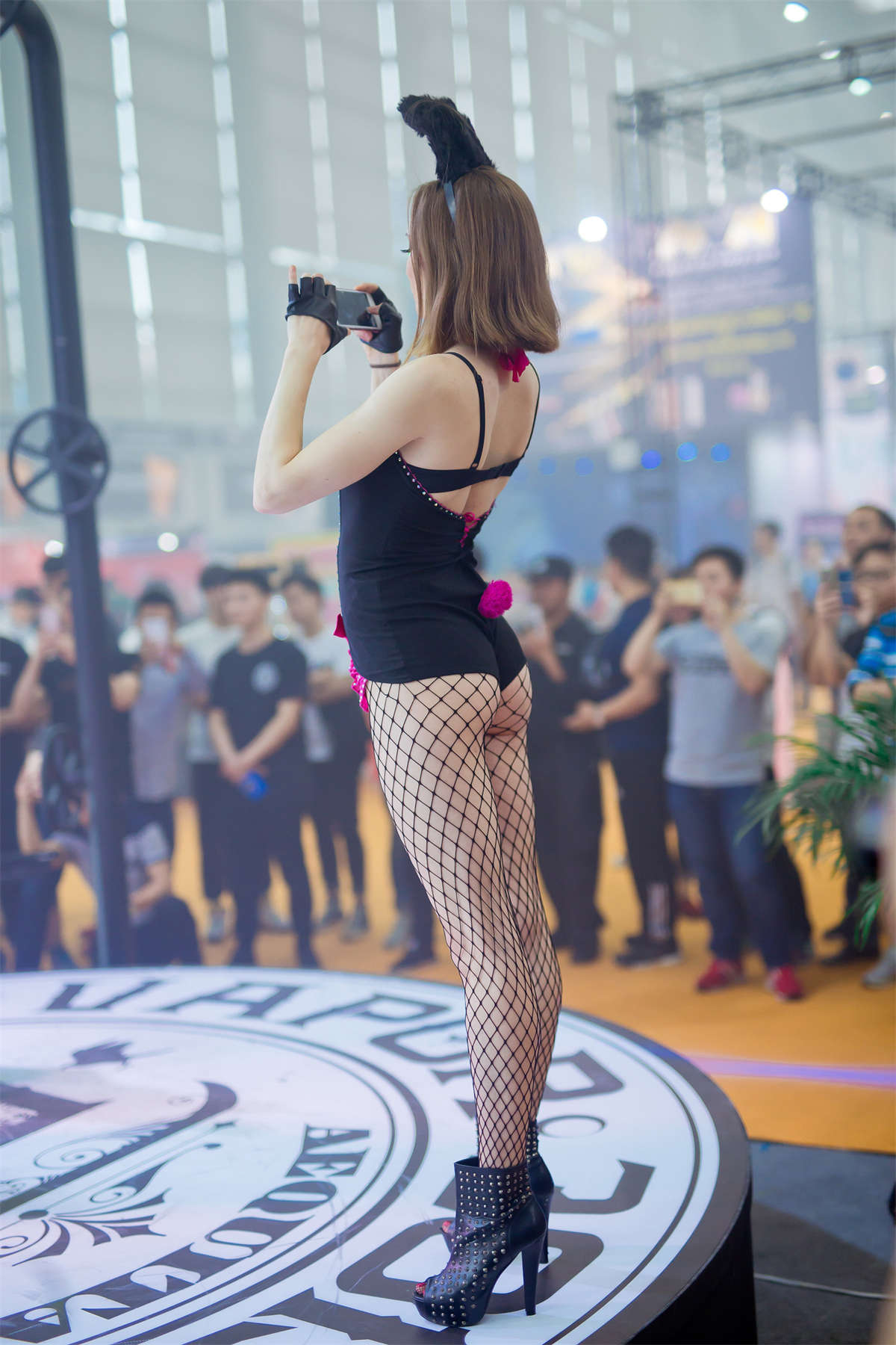 图片[2]-展会模特-网袜，翘臀（12）-日更街拍