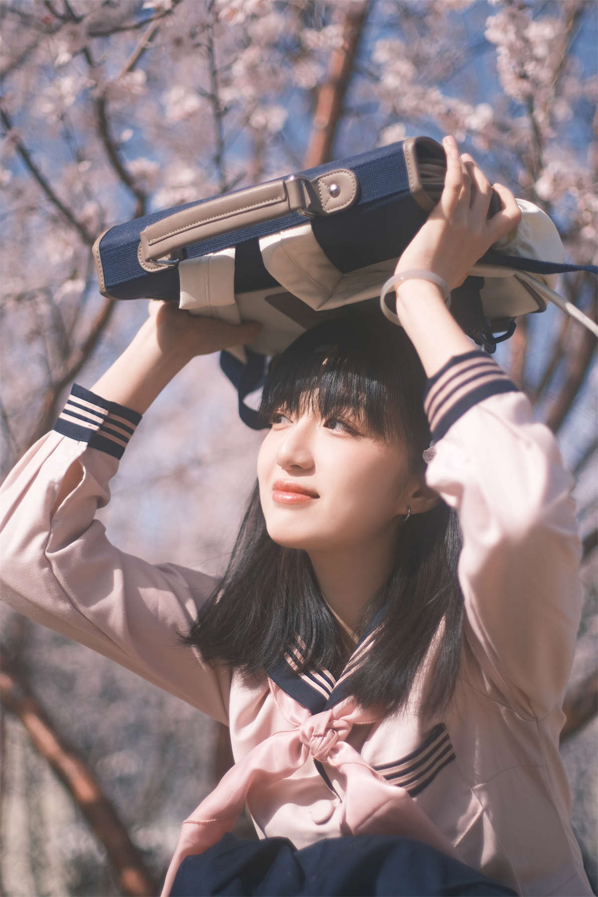 YITUYU艺图语 2024.04.10 樱花树下樱花妹 非常亮-日更街拍