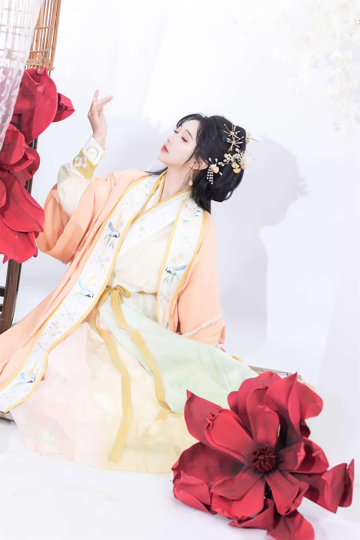 YITUYU艺图语 2024.04.18 若尘 绮罗生的小苏苏-日更街拍