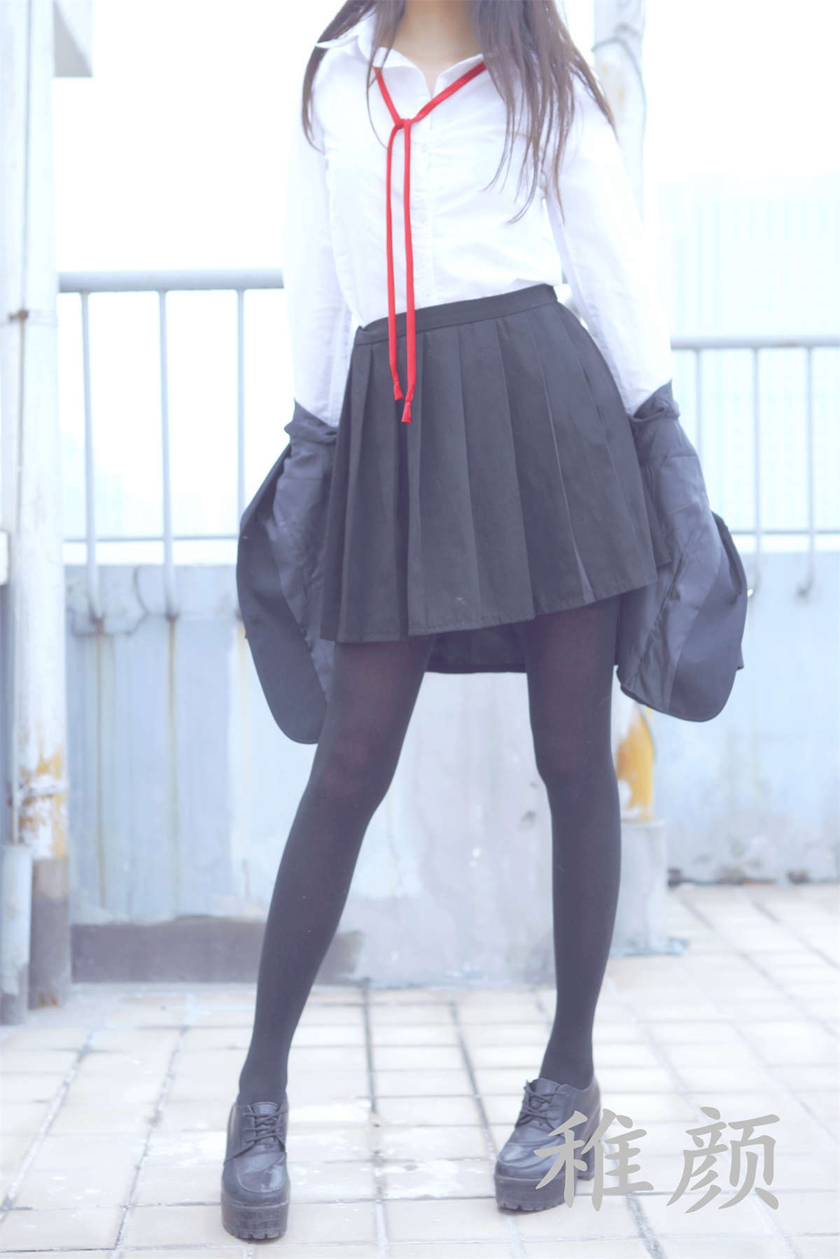 稚颜酱 学生制服-日更街拍