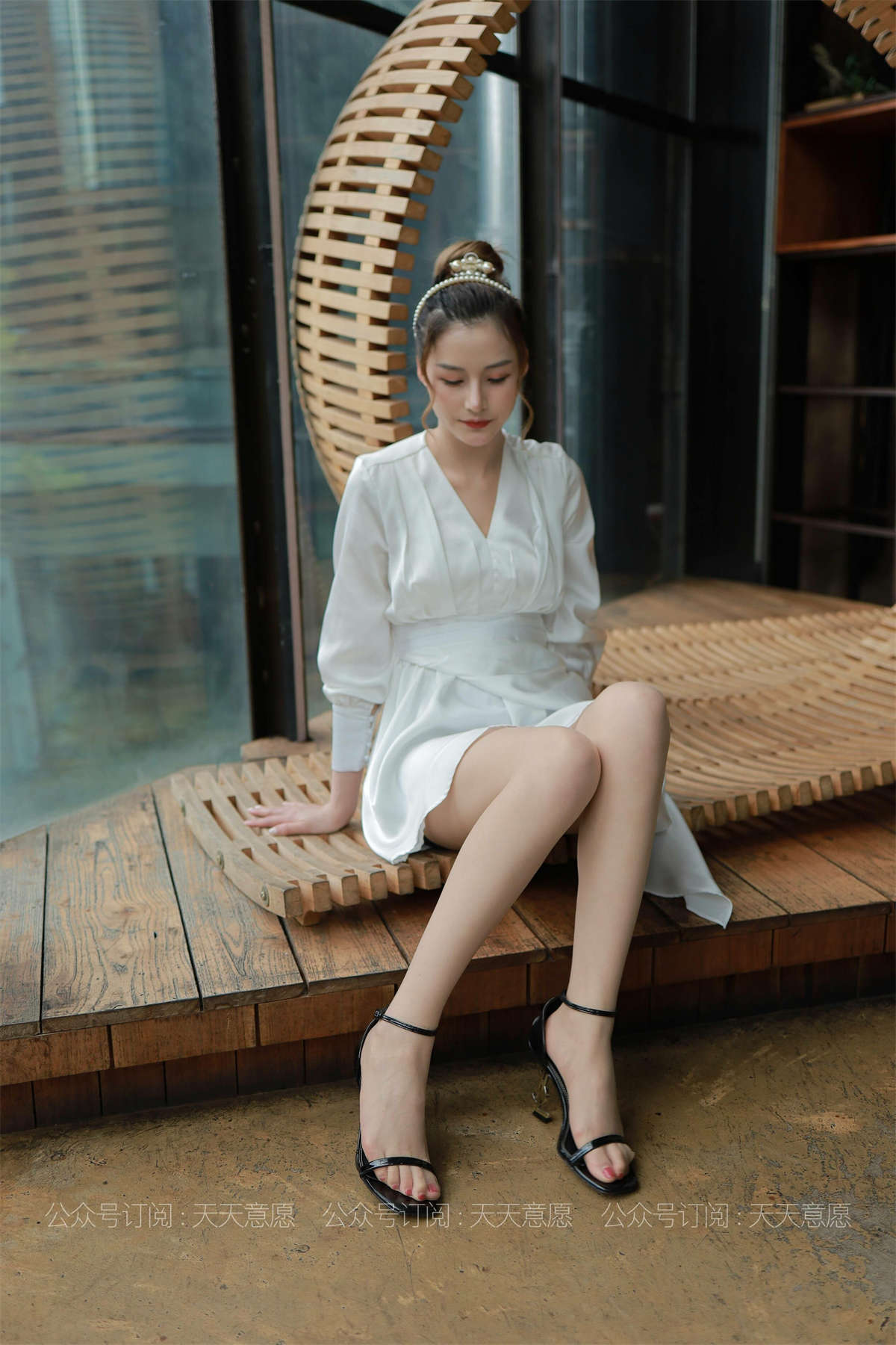 图片[2]-IESS异思趣向 丝享家800期：九妹 法式连衣裙-日更街拍