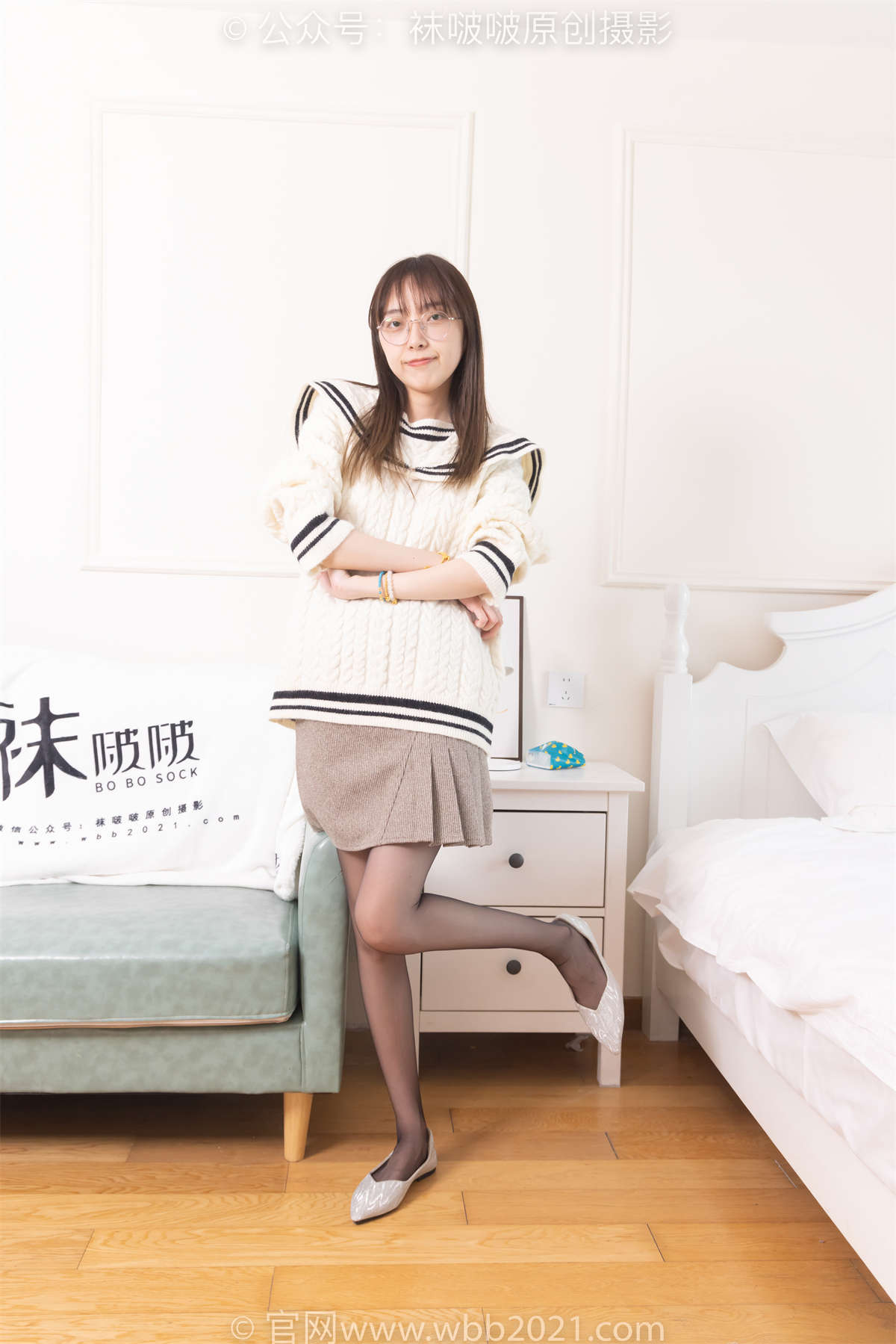 图片[2]-袜啵啵 No.361 稚予-高跟凉鞋、平底鞋、超薄黑丝（脚尖透明款）、灰丝（脚尖透明款）、裸足穿鞋 花絮版-日更街拍