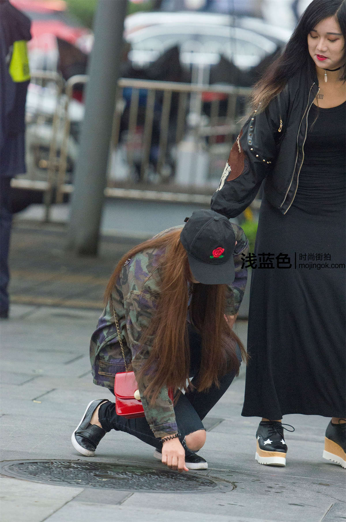 图片[2]-贴身黑裙（24p）-日更街拍