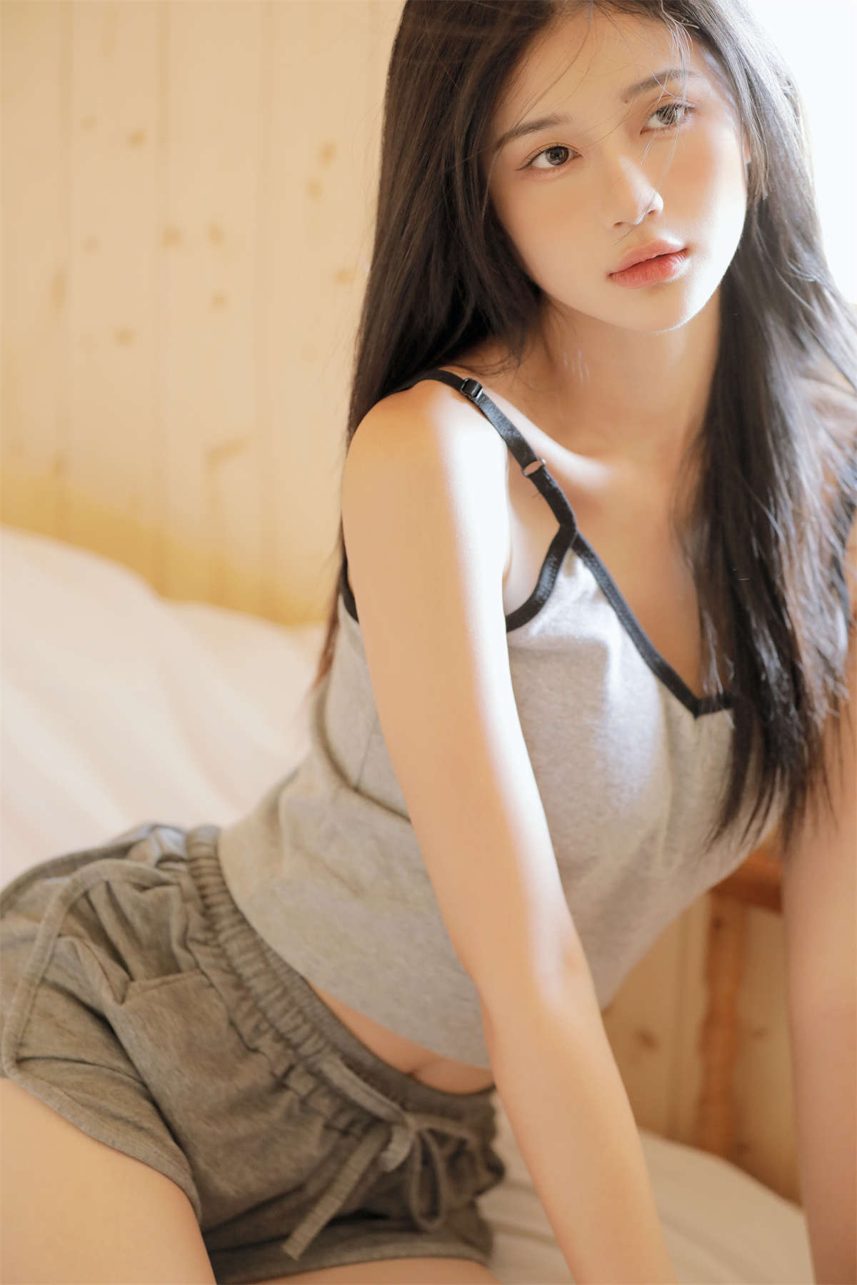 YITUYU艺图语 2023.03.25 木屋里的女孩 馨瑶子插图1