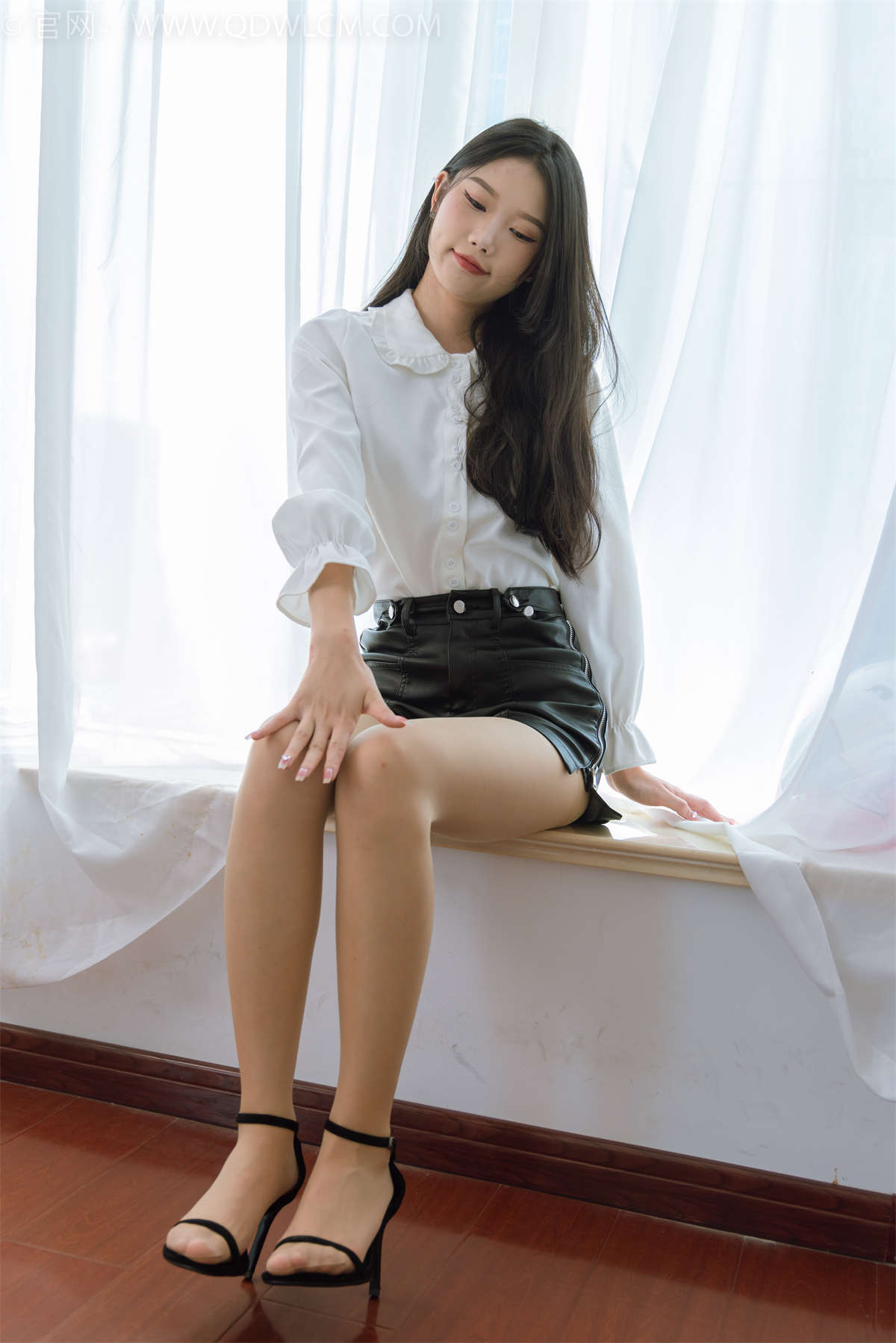 物恋传媒 NO.1680 小竹-云端下起舞-日更街拍