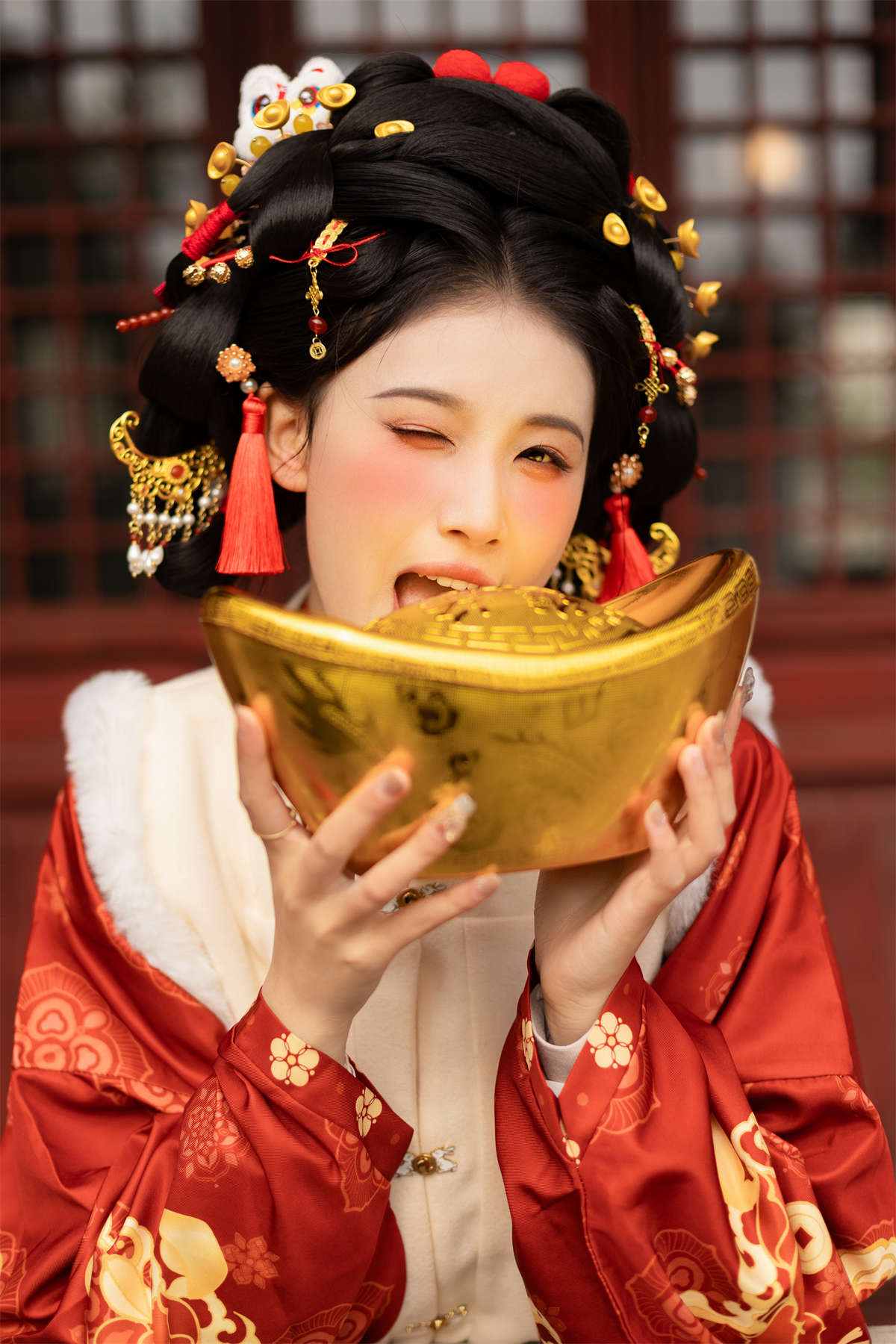 YITUYU艺图语 2024.03.14 恭贺新春 婕妤-日更街拍
