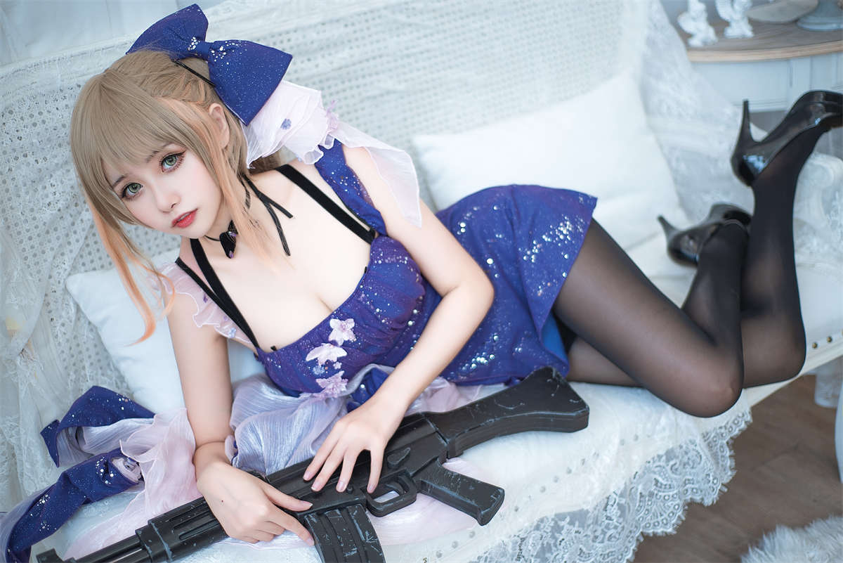 Momoko葵葵 少女前线 K2黎明之前-日更街拍