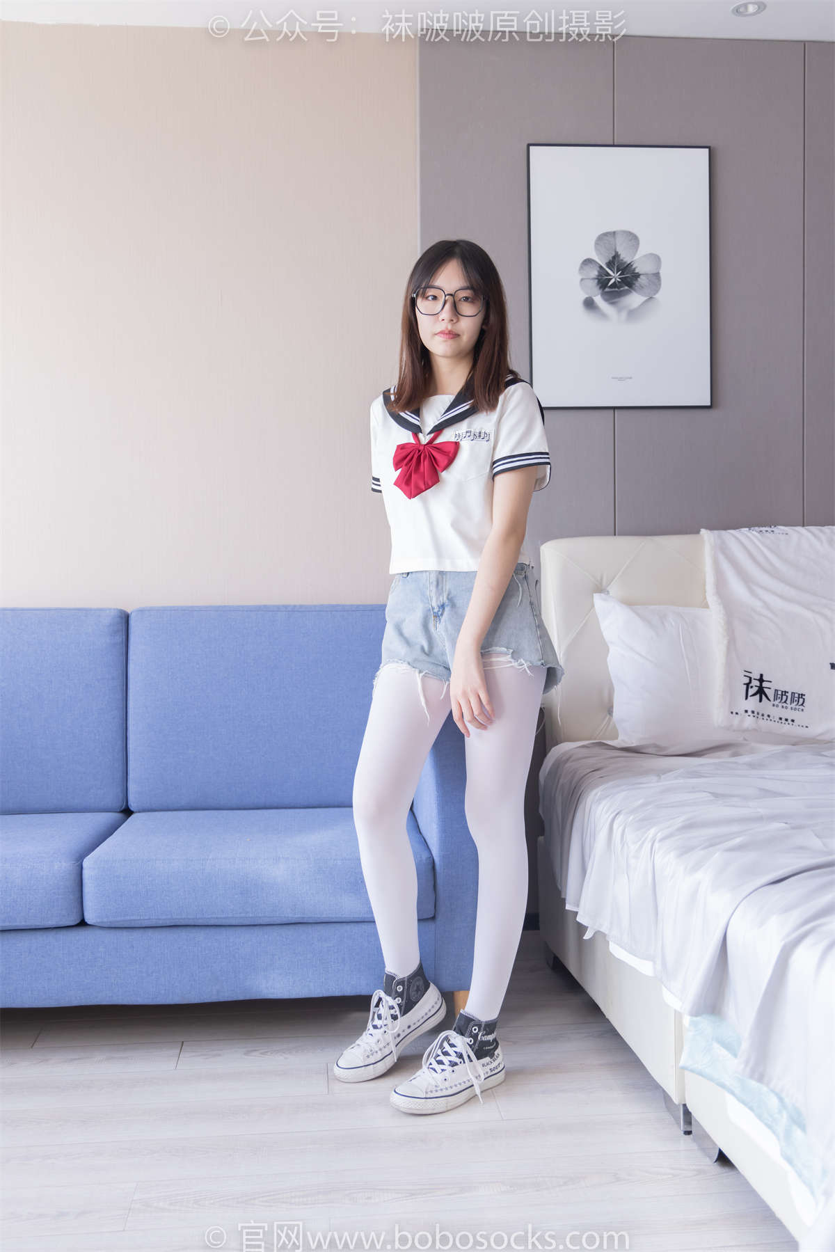 袜啵啵 No.215 小甜豆-三双帆布鞋板鞋、厚白丝、黑丝（脚尖微加固款）花絮版-日更街拍