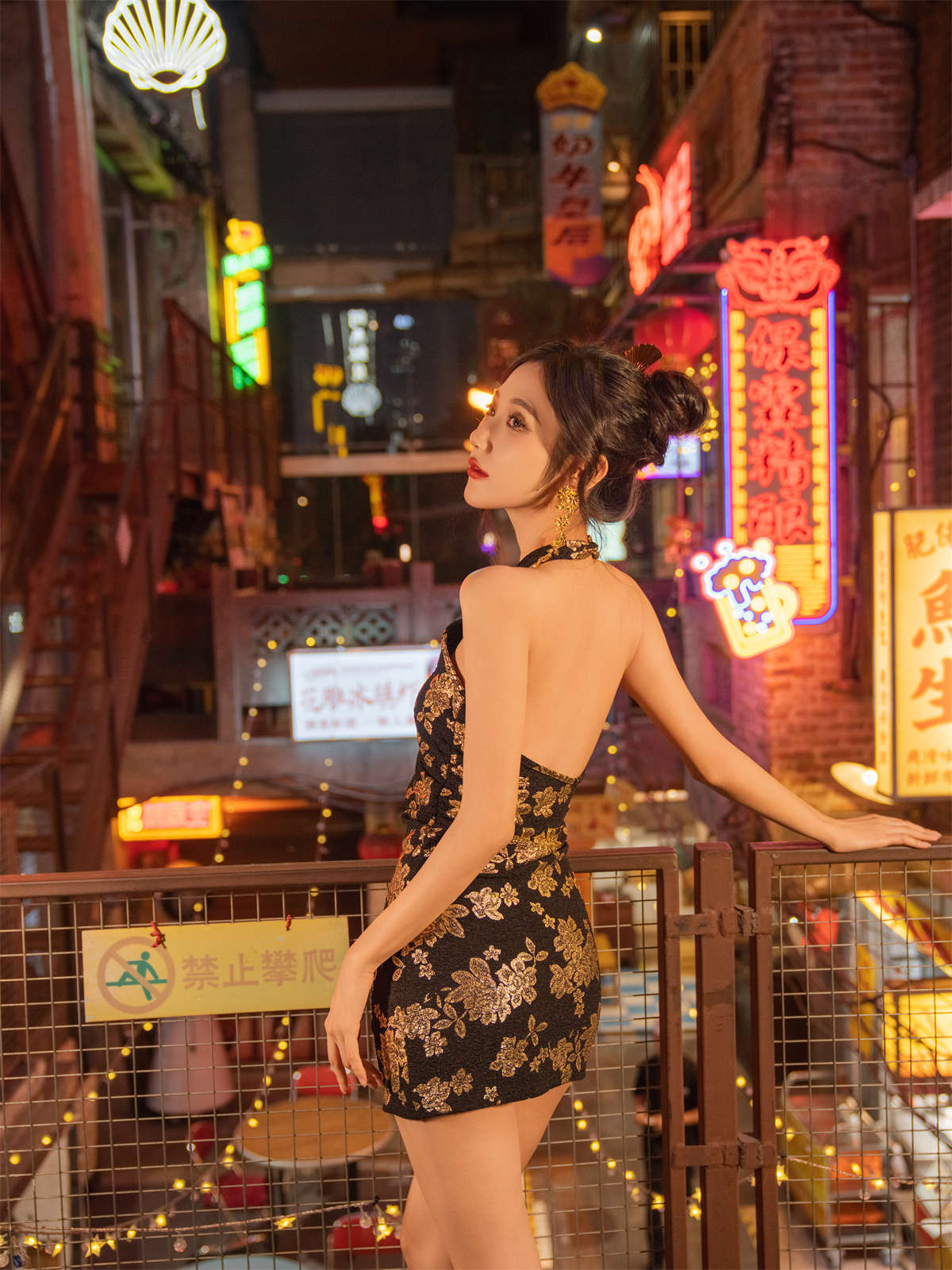 YITUYU艺图语 2024.12.28 夜色旗袍，璀璨华章 o1ne万插图1