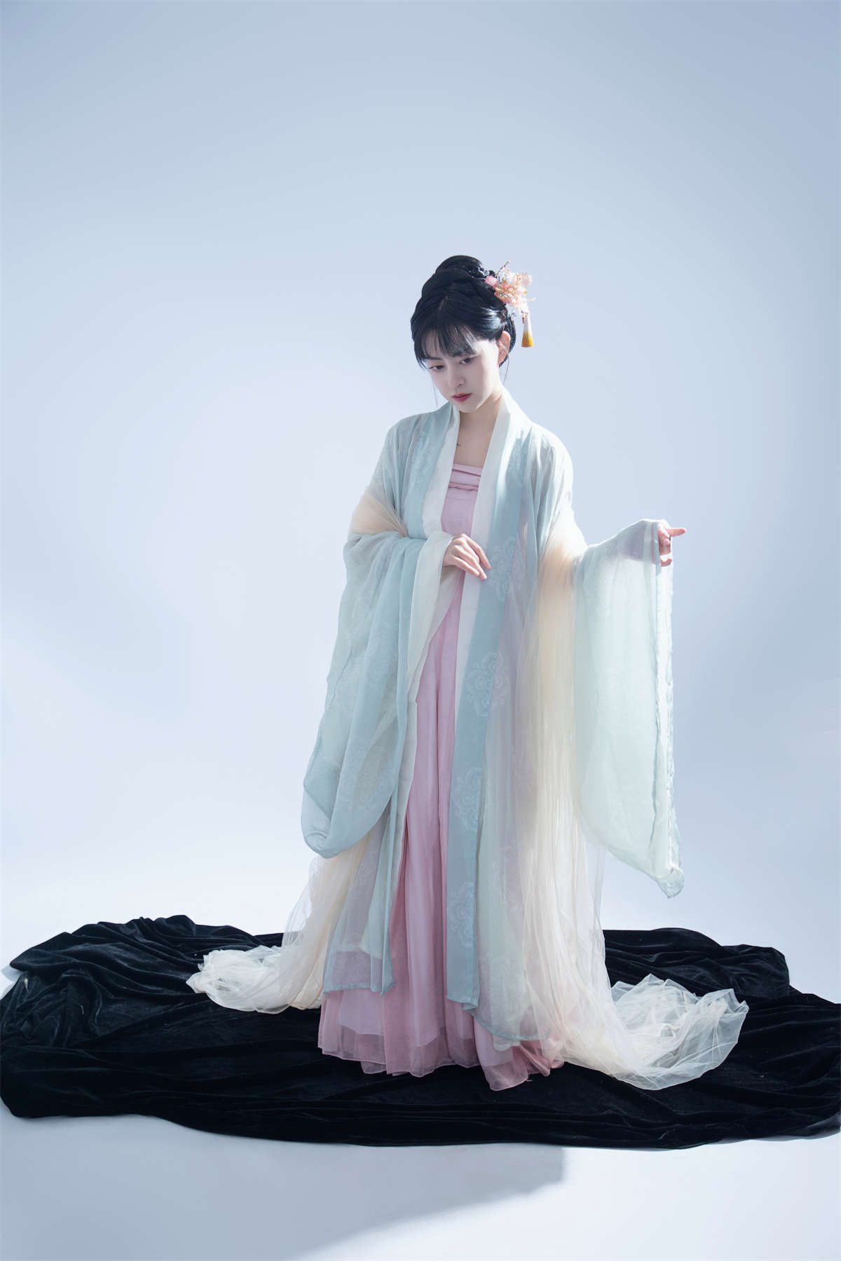 YITUYU艺图语 2023.12.14 一抹青红 壹萱-插图1