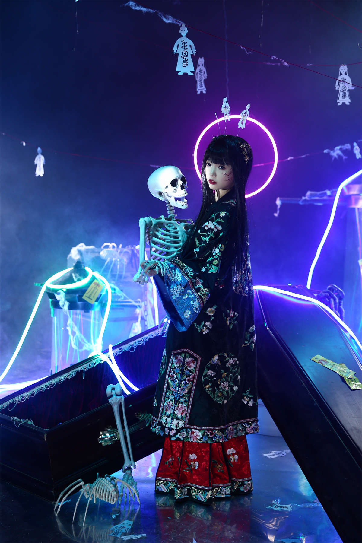 YITUYU艺图语 2023.08.30 赛博朋克岳绮罗 怀里猫ovo插图1