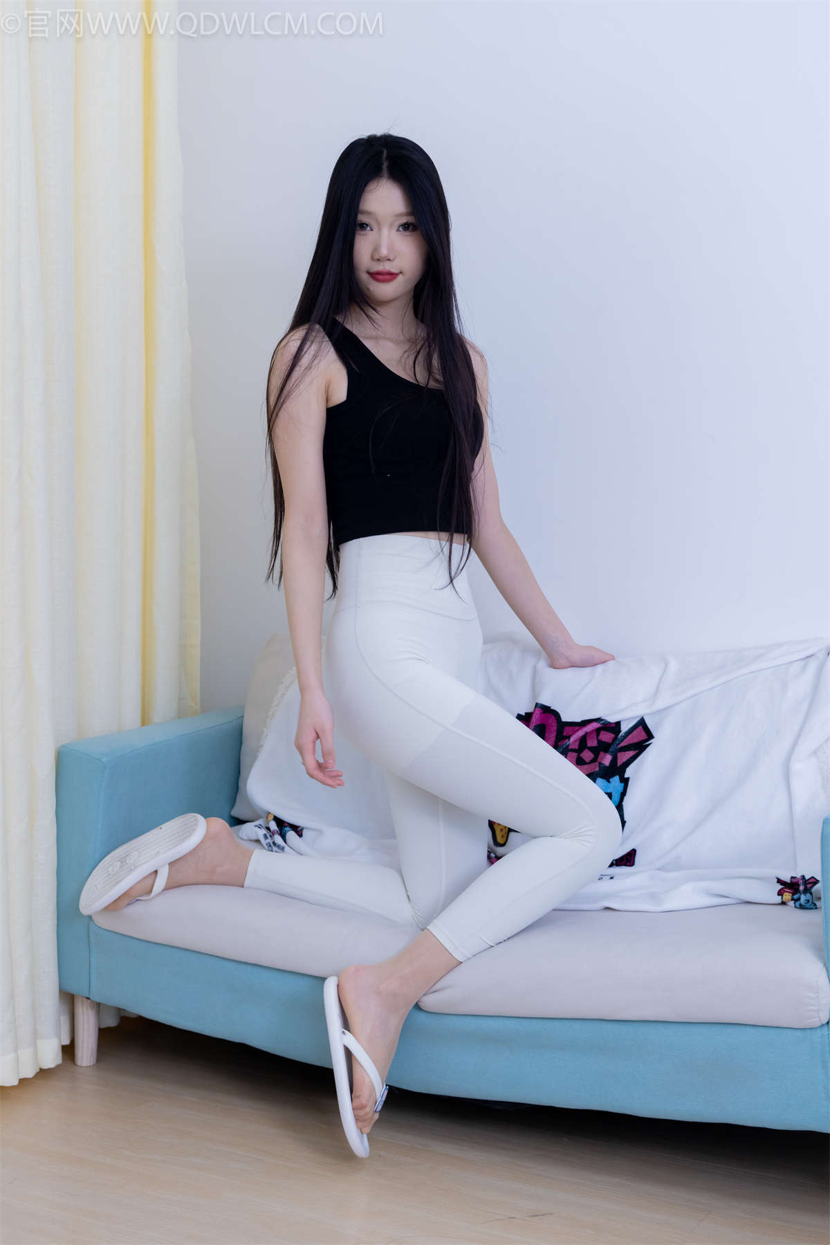 物恋传媒 NO.1933 小竹-钢琴曲-日更街拍