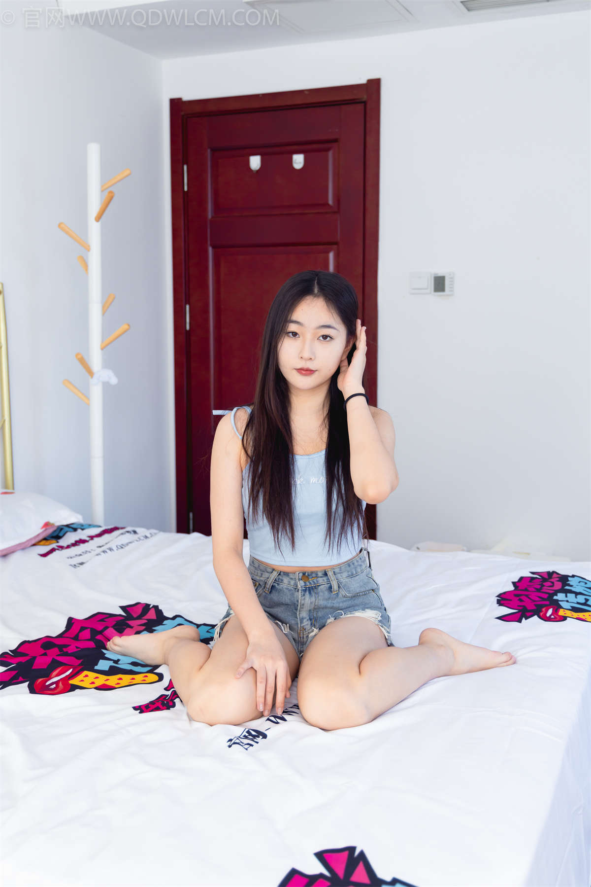 图片[2]-物恋传媒 NO.1442 美兔-蓝色天空-日更街拍