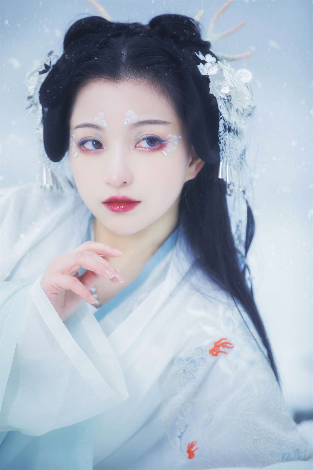 YITUYU艺图语 2022.01.12 雪妖 一千只大日日-日更街拍