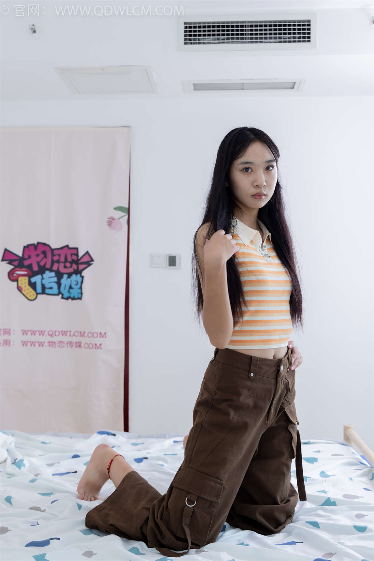 物恋传媒 NO.1675 登登-岁月的洗礼-日更街拍