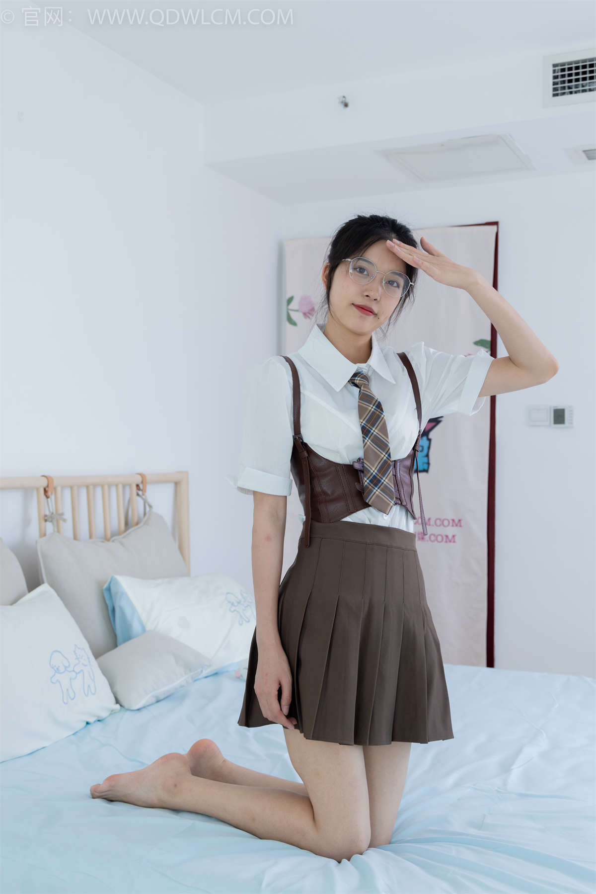 物恋传媒 NO.1717 茯苓-此刻我在你身边-日更街拍