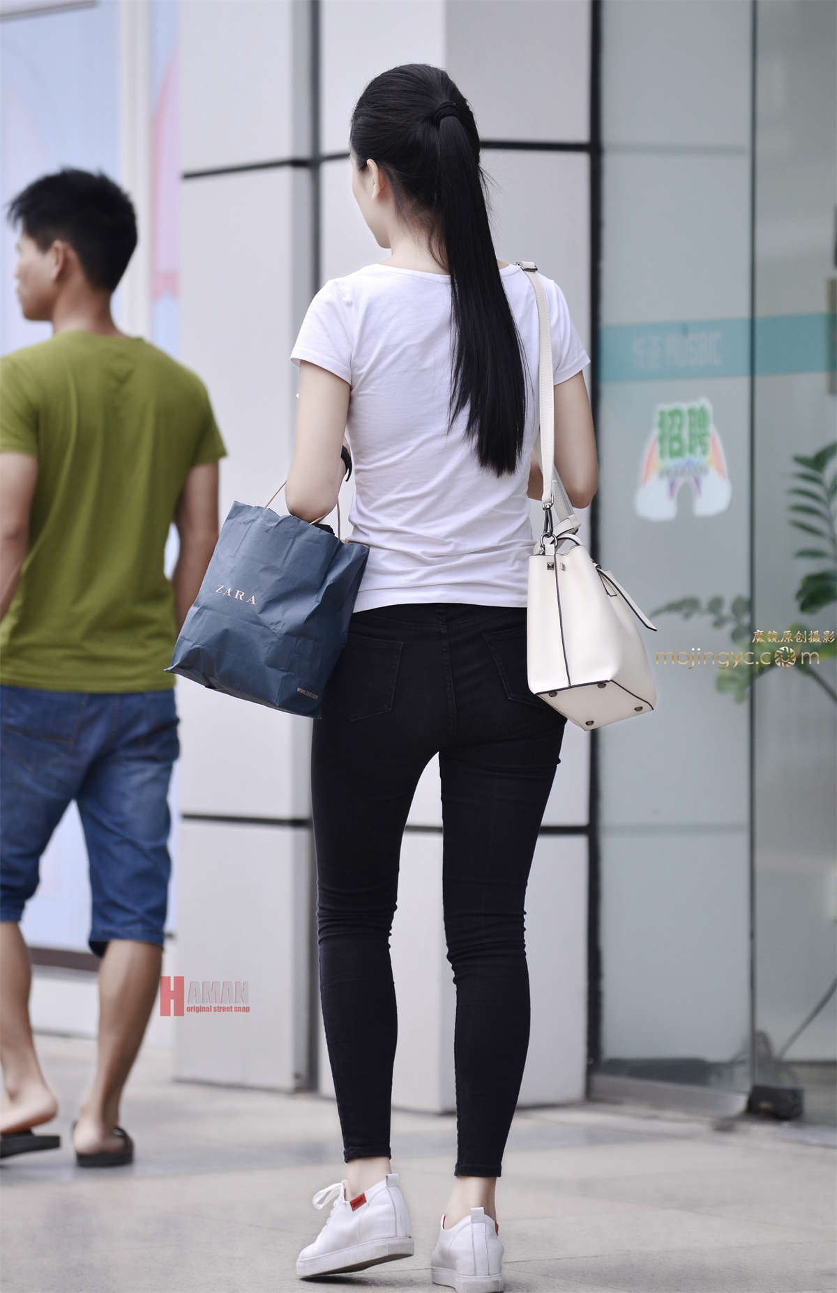图片[2]-黑裤白T-日更街拍