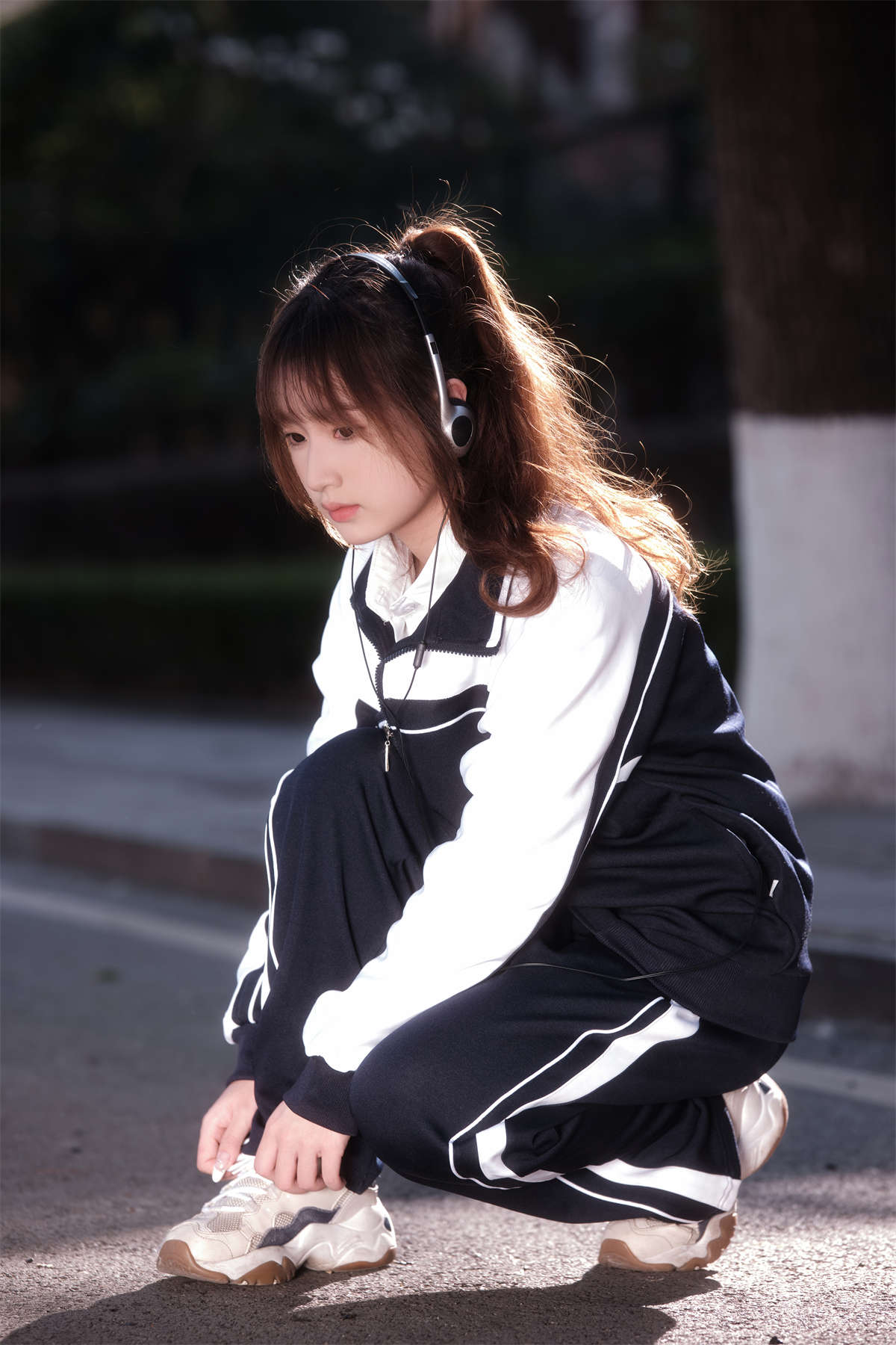 YITUYU艺图语 2024.03.16 清纯女高 悲伤肥牛-日更街拍