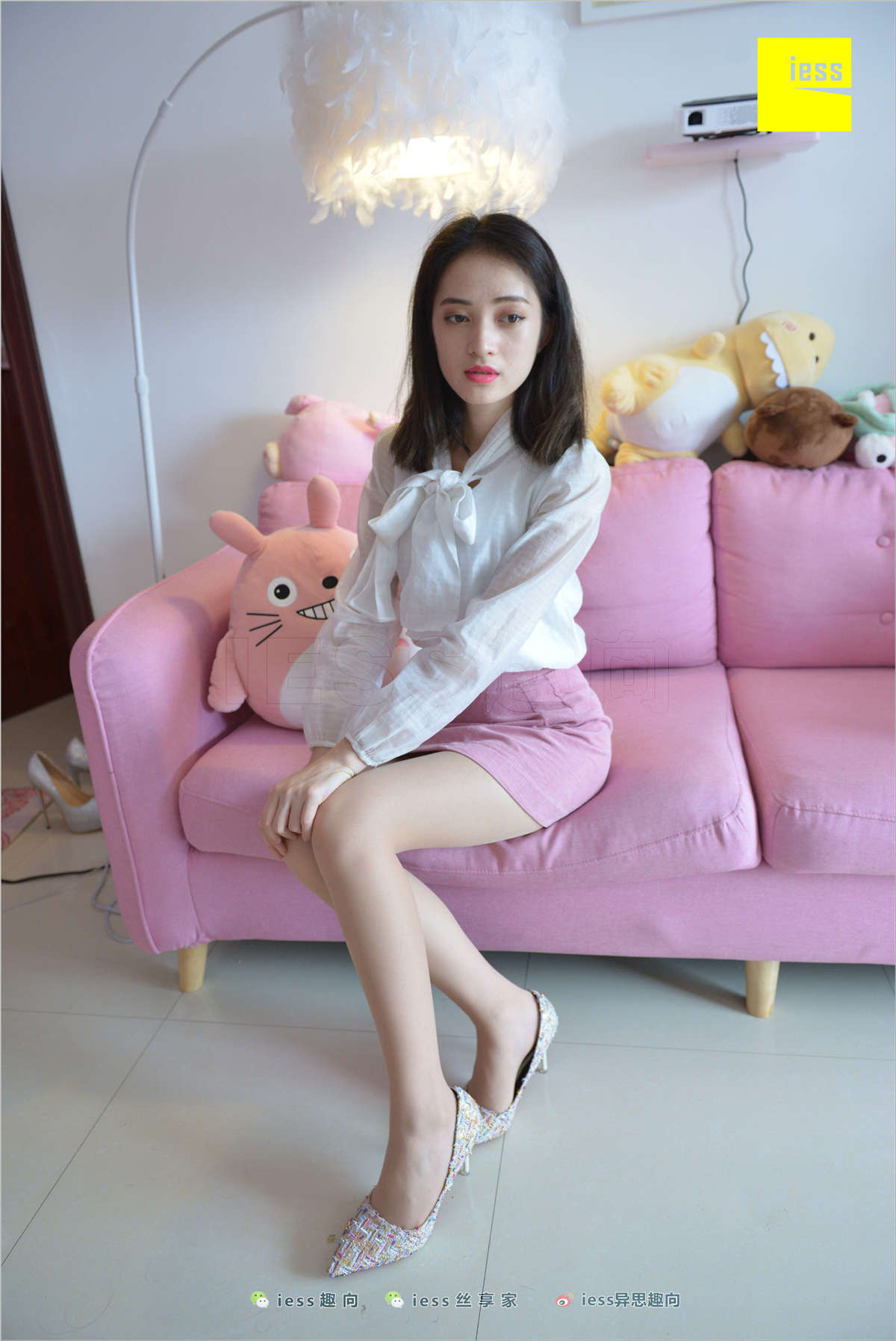 图片[2]-IESS异思趣向 丝足便当245期：闷 姗姗-日更街拍