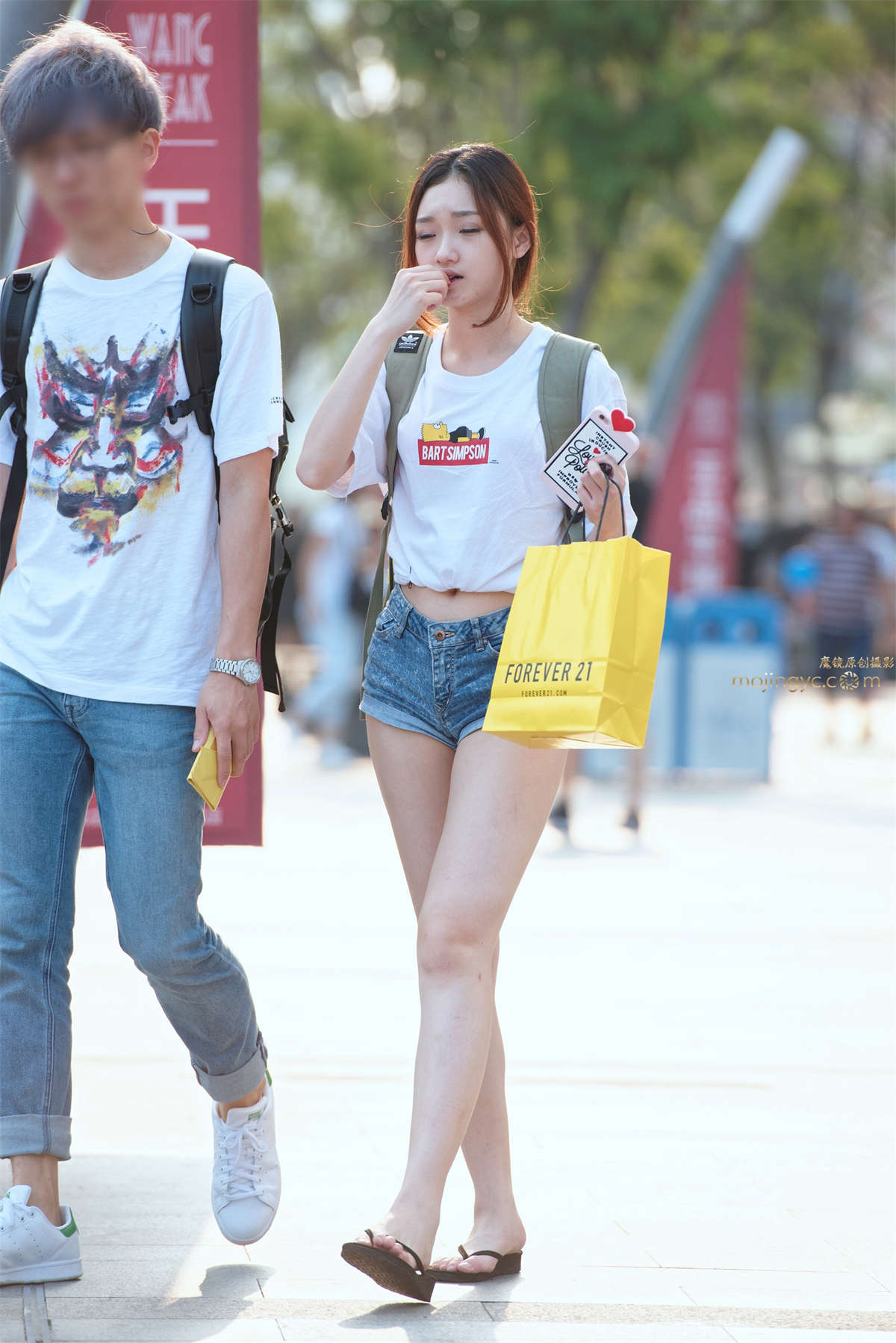 图片[2]-热裤，裸腿，凉拖-日更街拍