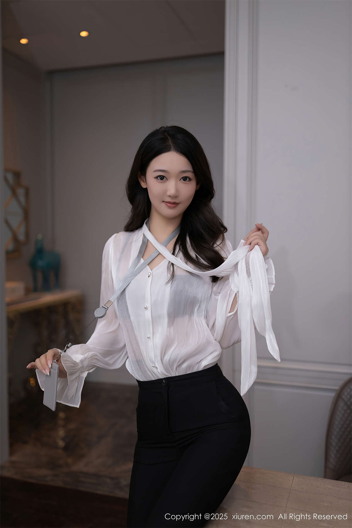 图片[2]-Xiuren秀人网 2025.03.03 NO.9960 唐安琪-日更街拍