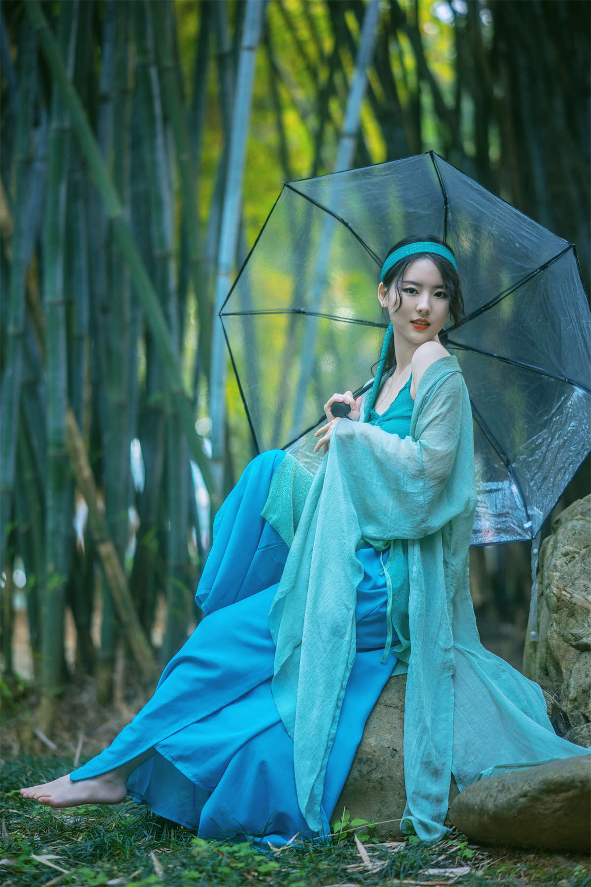 YITUYU艺图语 2023.03.27 青蛇，远离尘世，自由自在 菲菲-日更街拍